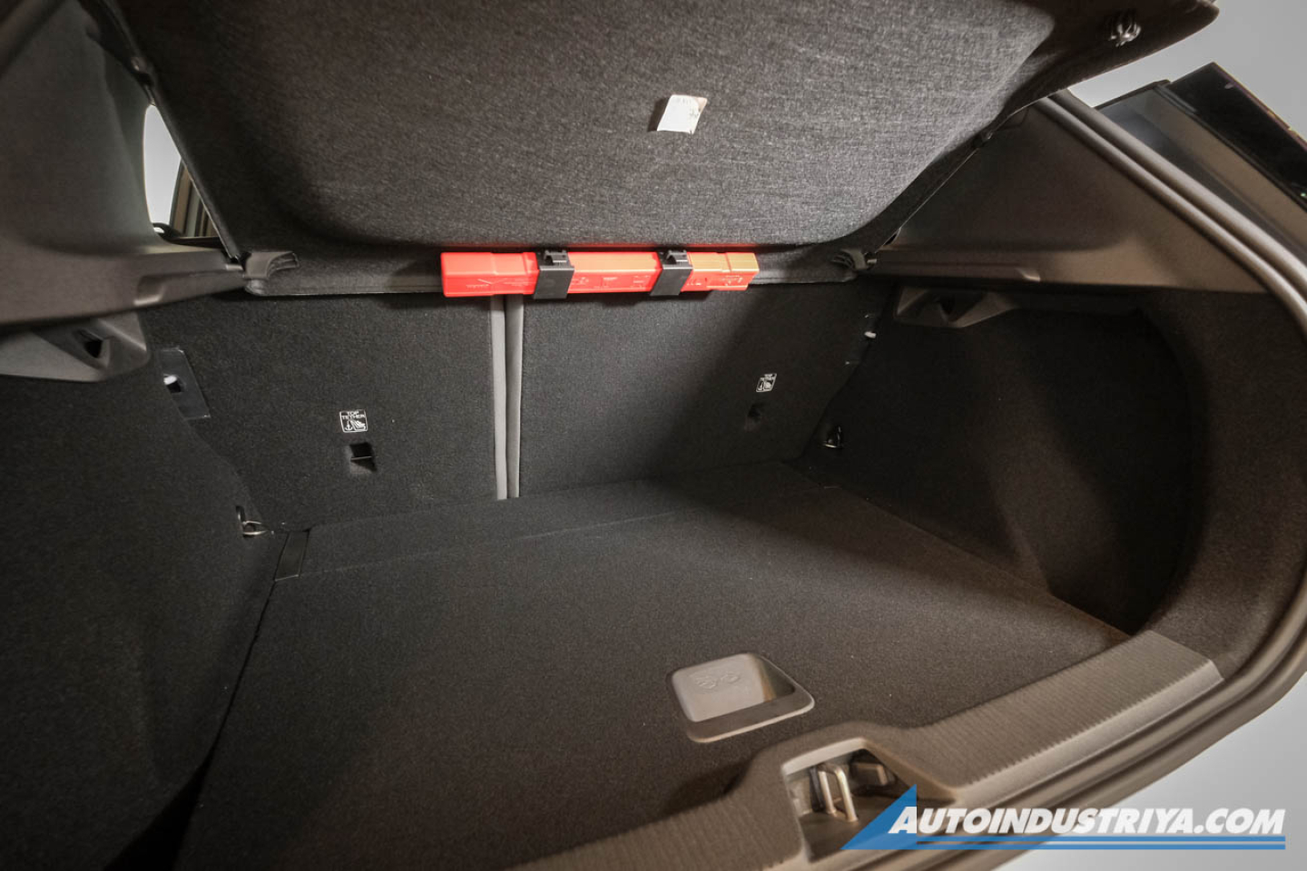 Electric made Minimalist: Volvo EX30