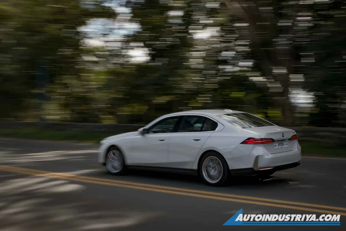 2025 BMW 520i