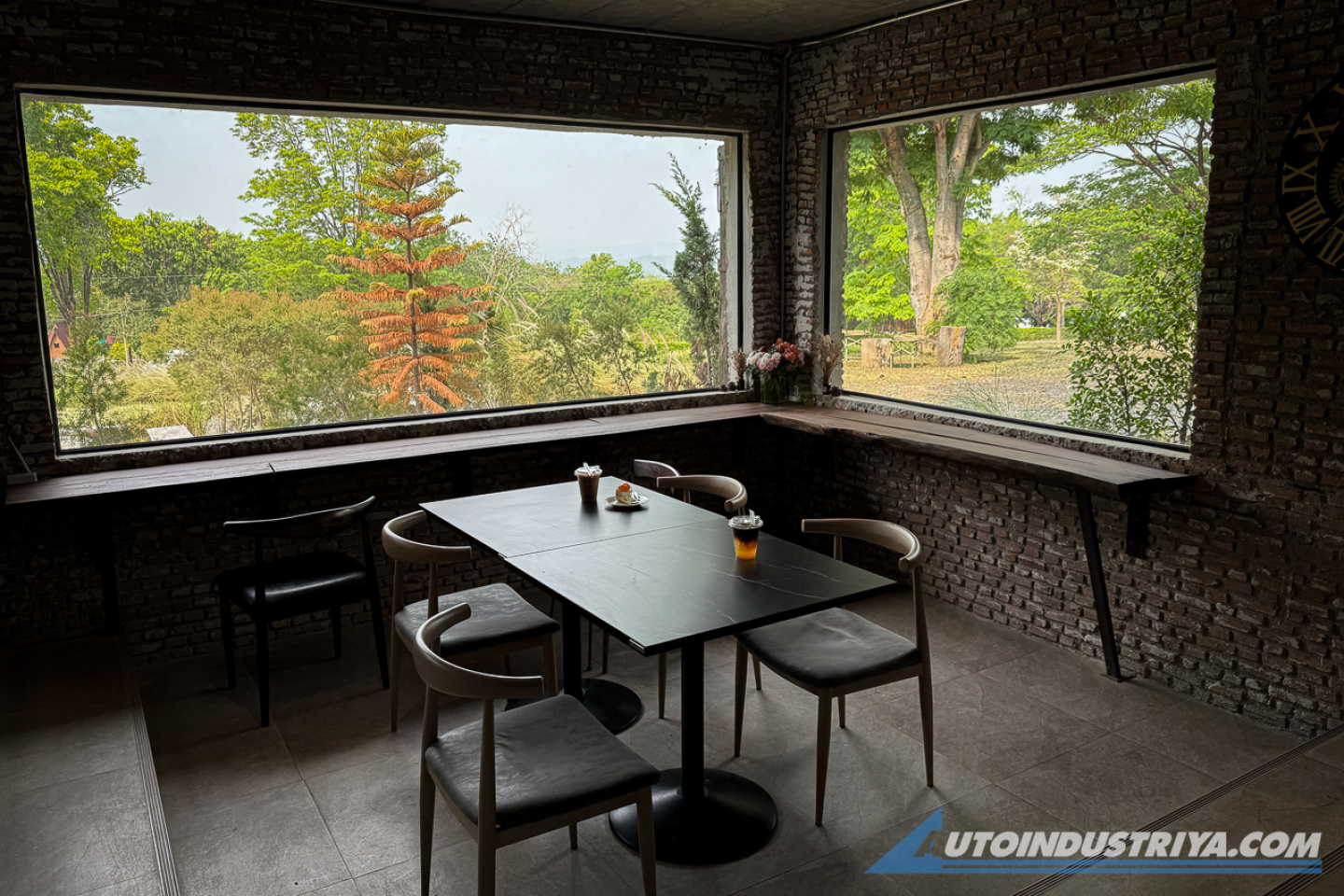 The Thailand Job: Mini Aceman SE, Cooper SE drive