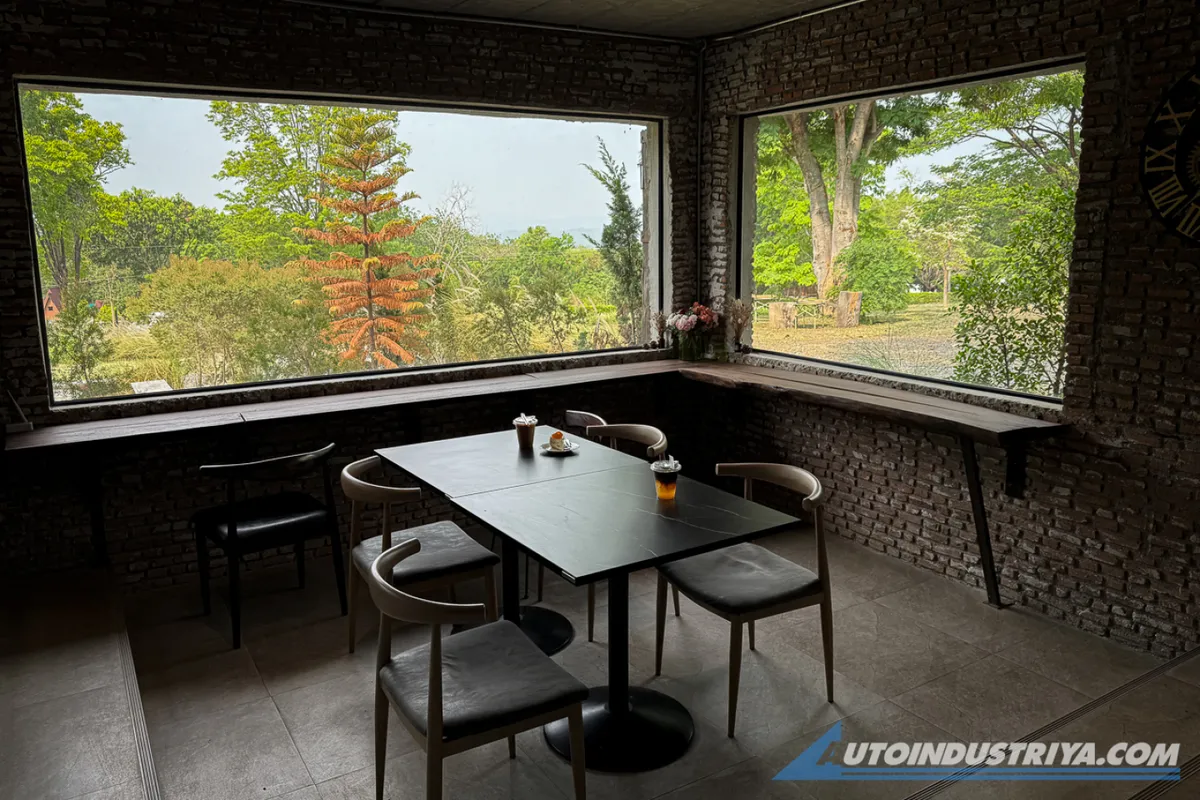 The Thailand Job: Mini Aceman SE, Cooper SE drive