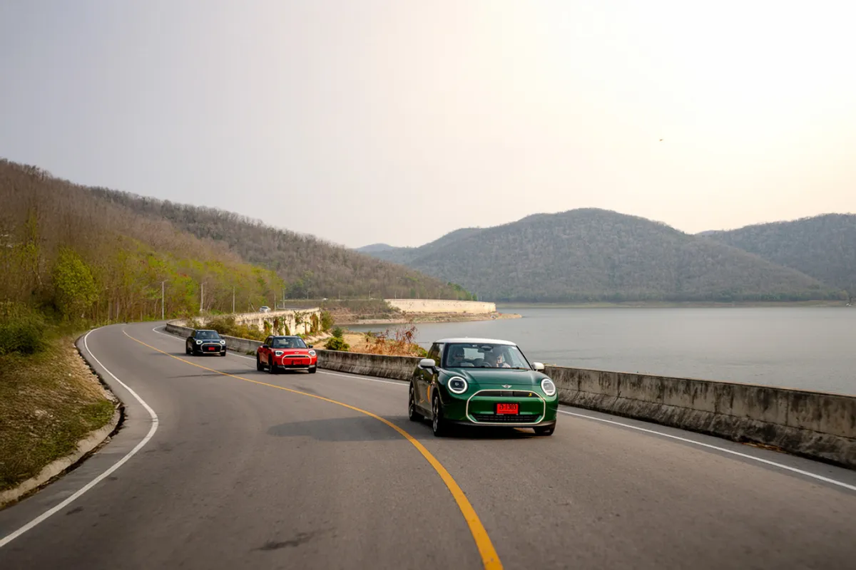 The Thailand Job: Mini Aceman SE, Cooper SE drive