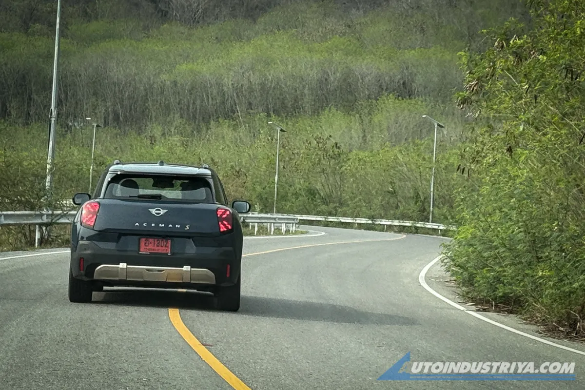 The Thailand Job: Mini Aceman SE, Cooper SE drive