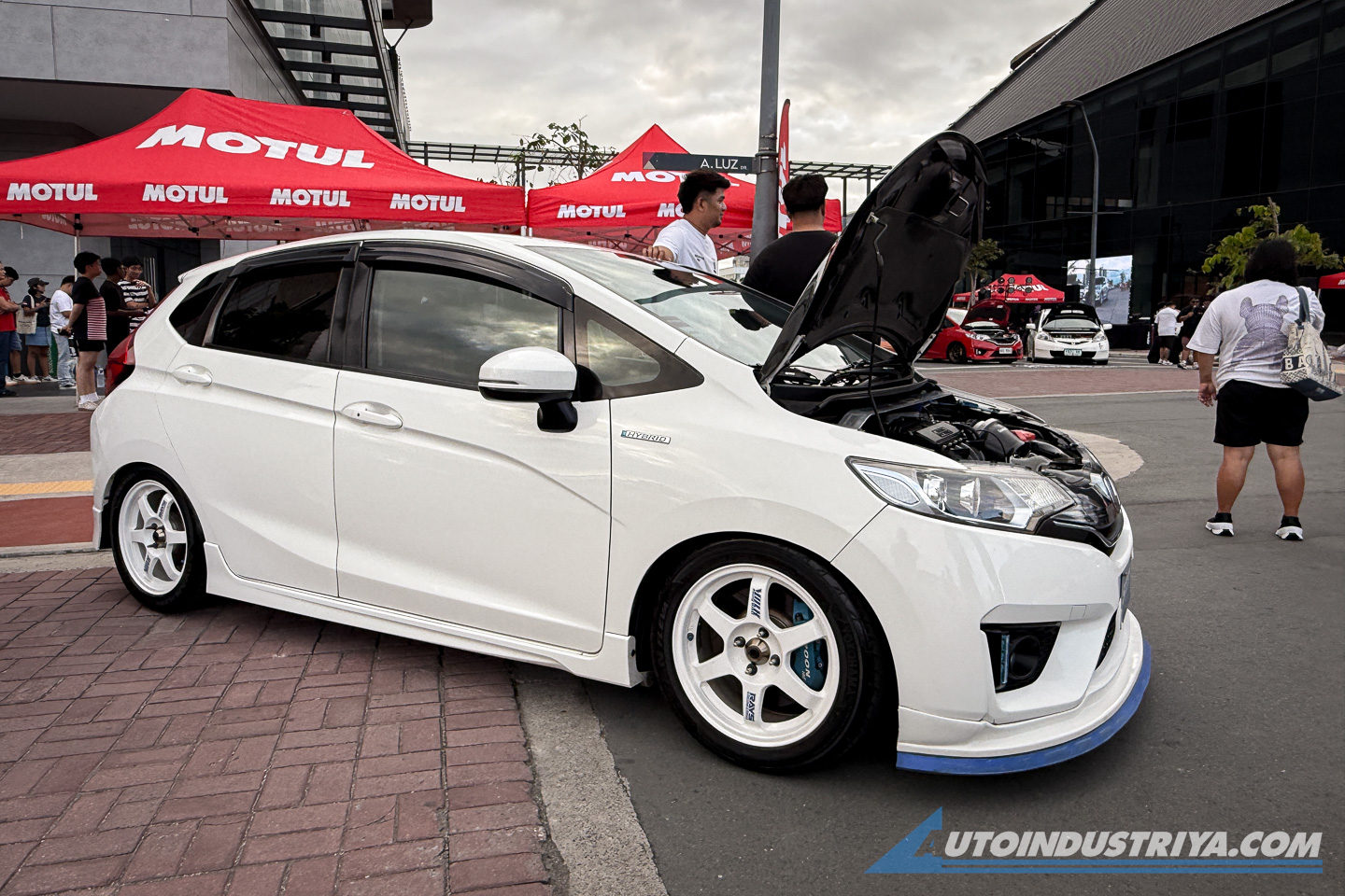 TrueFitCrew PH: Car cameraderie Fitspiration