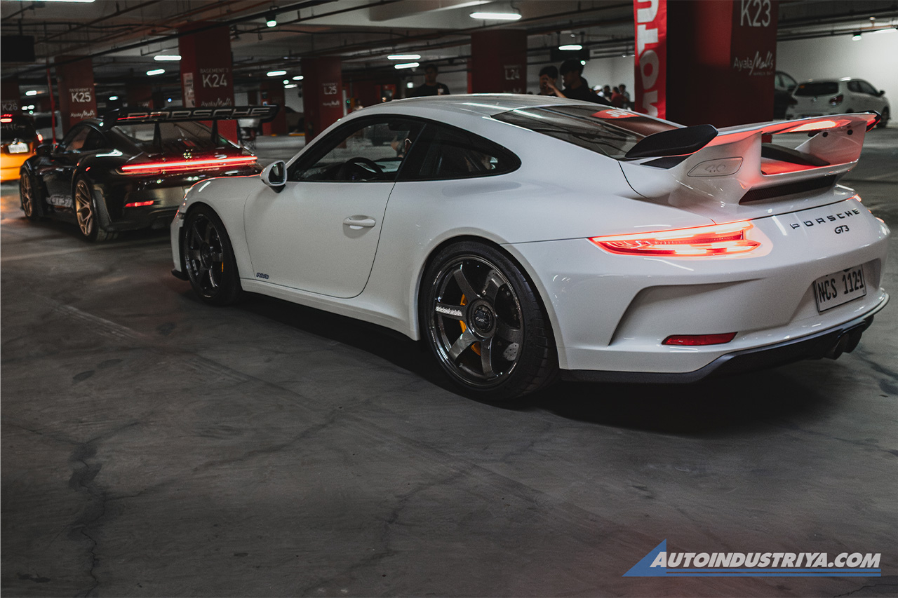 Autoindustriya.com's Hot Summer Meet draws 400 cars