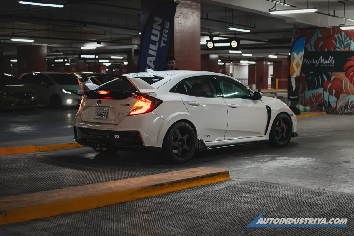 Autoindustriya.com's Hot Summer Meet draws 400 cars