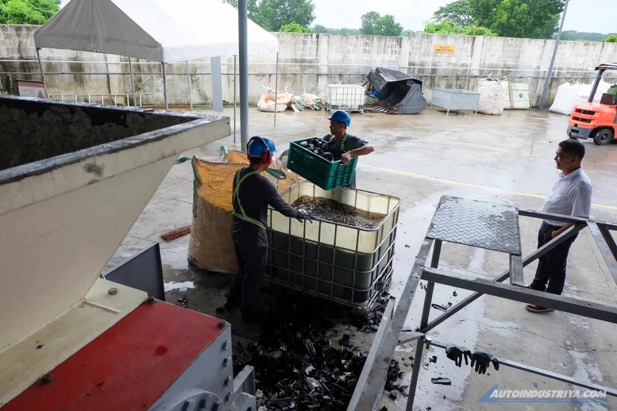 Toyota PH endorses professional vehicle dismantling facility in Naic, Cavite