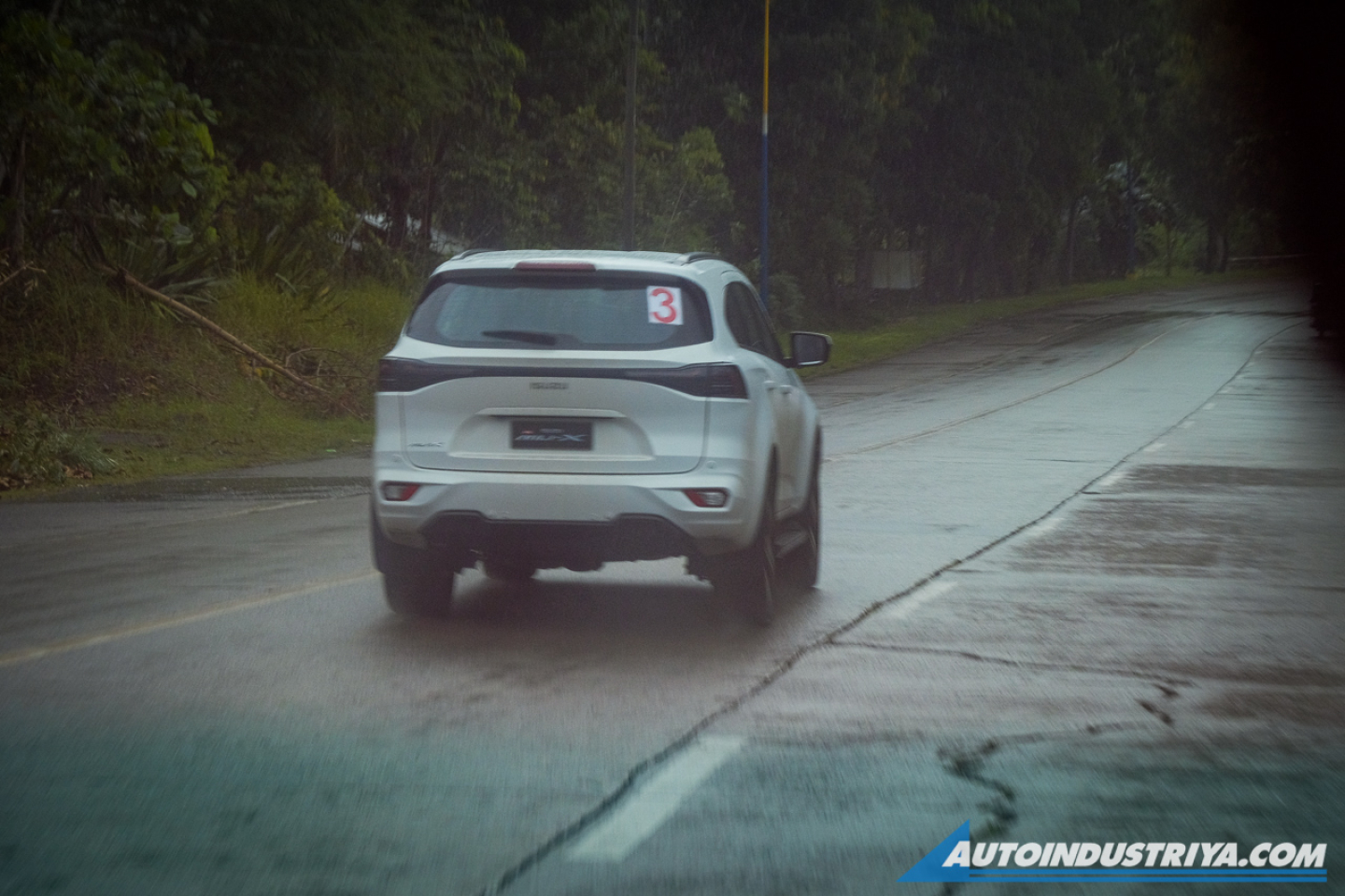 Driving 280 km across scenic Palawan in 2025 Isuzu mu-X