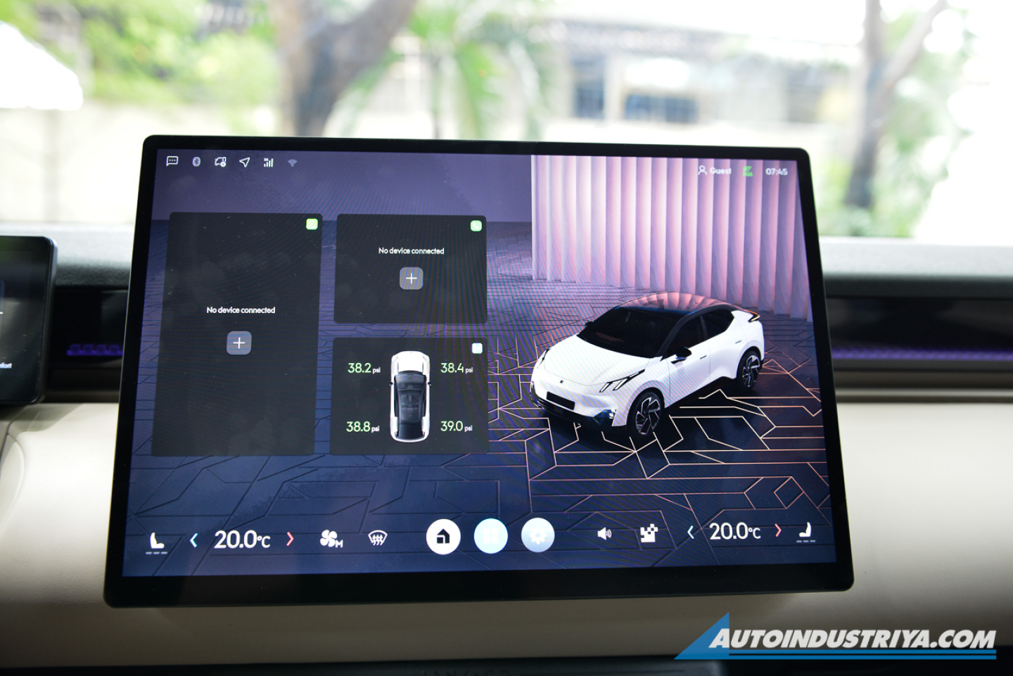 2025 Lynk & Co 02 HS