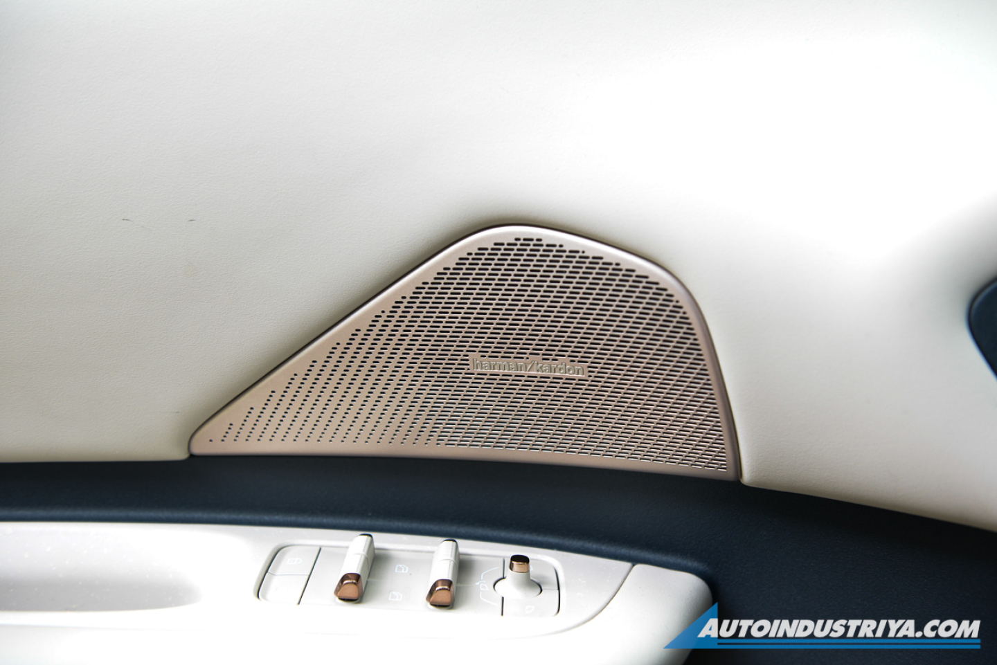 2025 Lynk & Co 02 HS