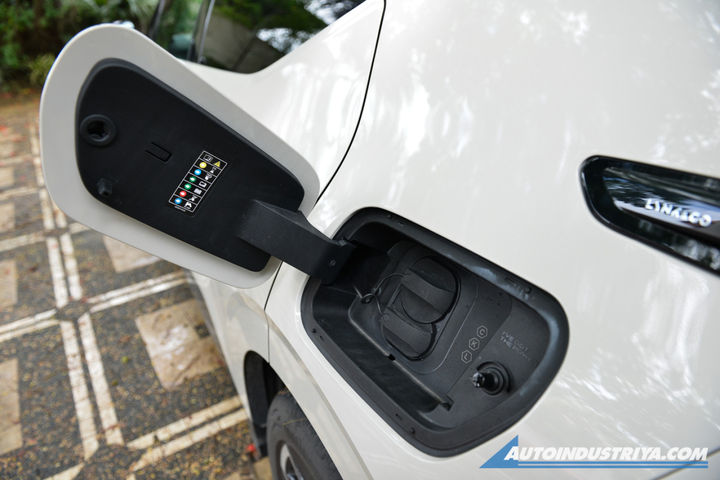 2025 Lynk & Co 02 HS