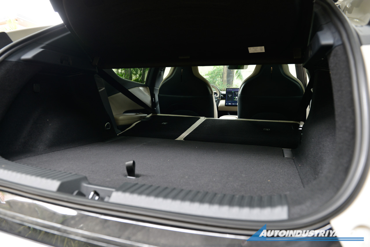 2025 Lynk & Co 02 HS