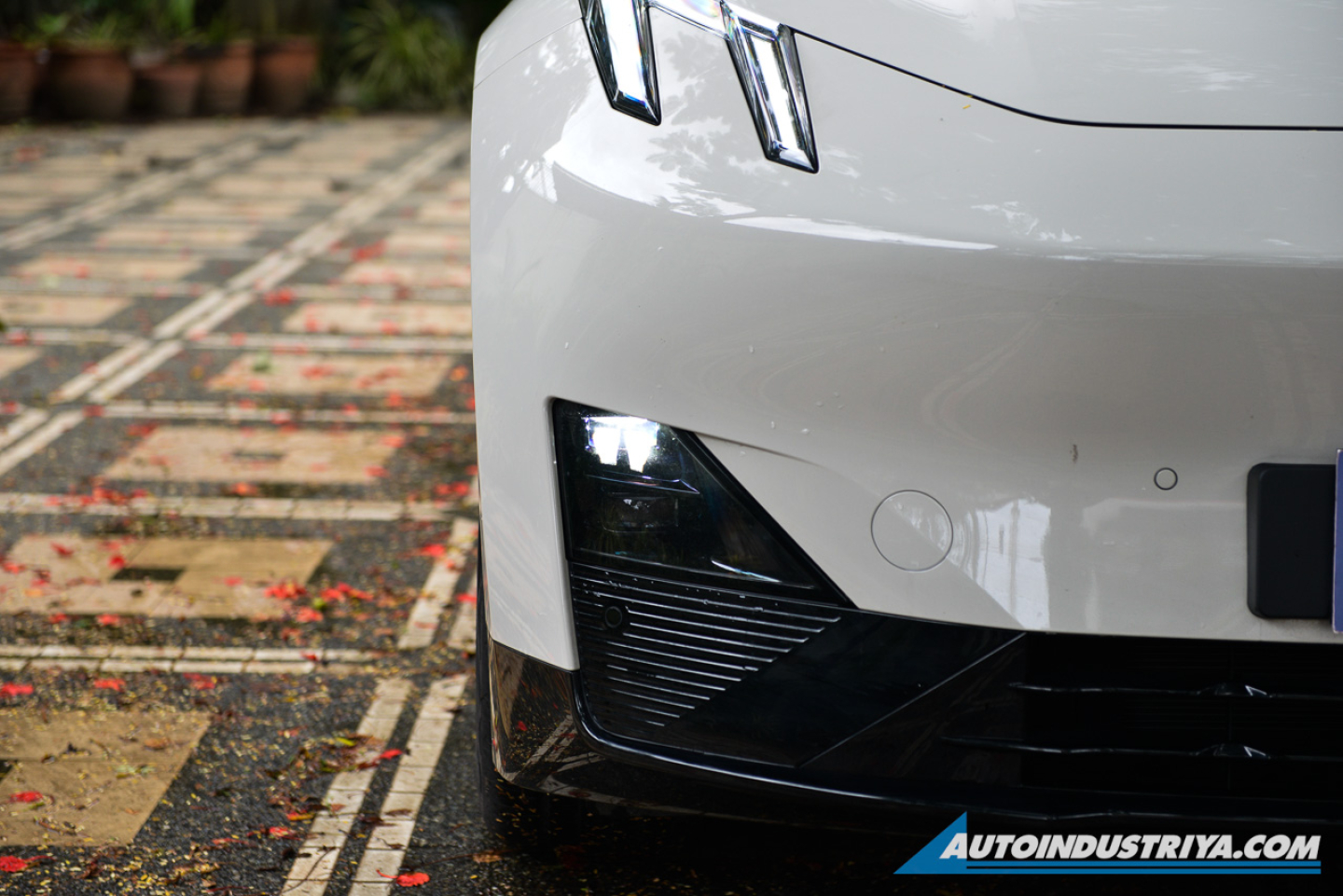 2025 Lynk & Co 02 HS