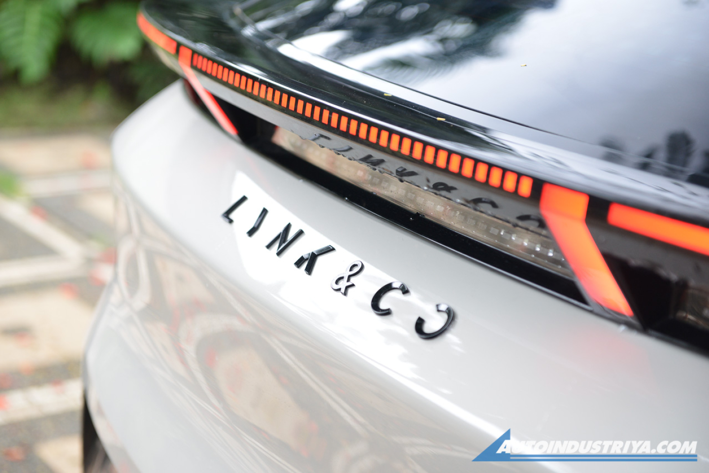 2025 Lynk & Co 02 HS