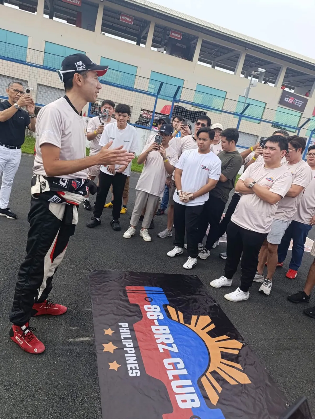 86-BRZ Club PH: Taking to the track for Hachi-Roku day