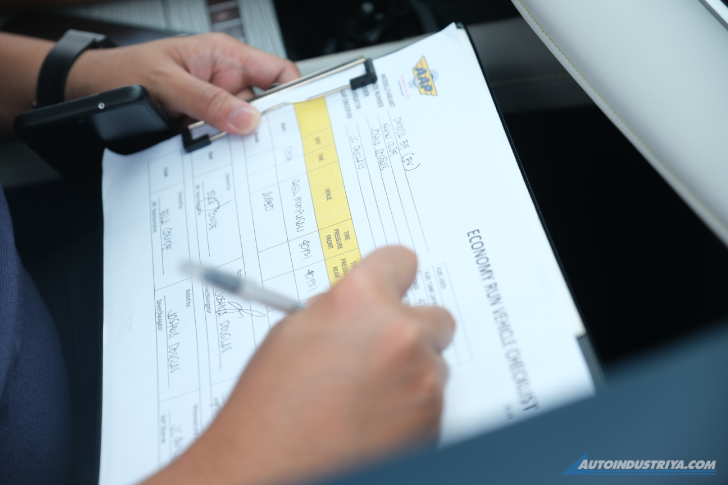 C5, E5 and the J7: which one is the most economical per kilometer?