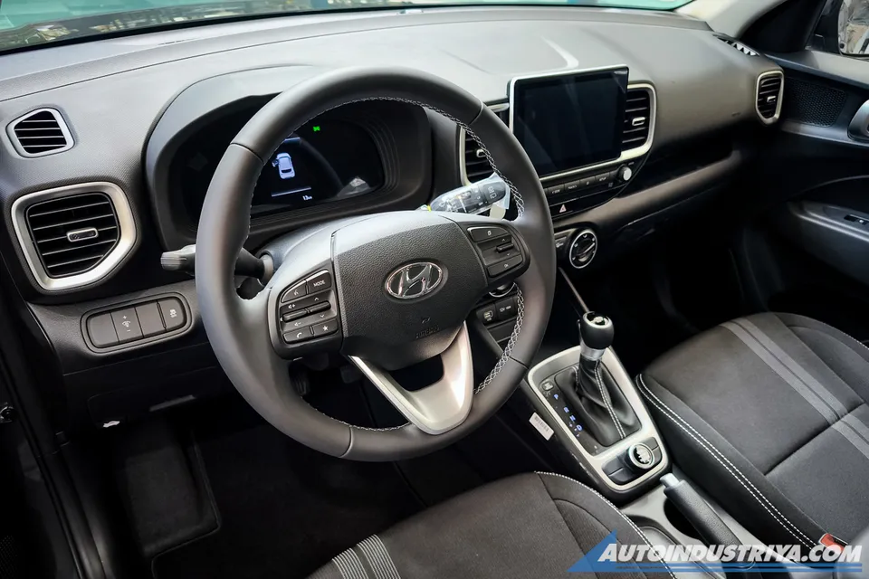Here's a closer look at PH-spec 2026 Hyundai Venue | AutoIndustriya