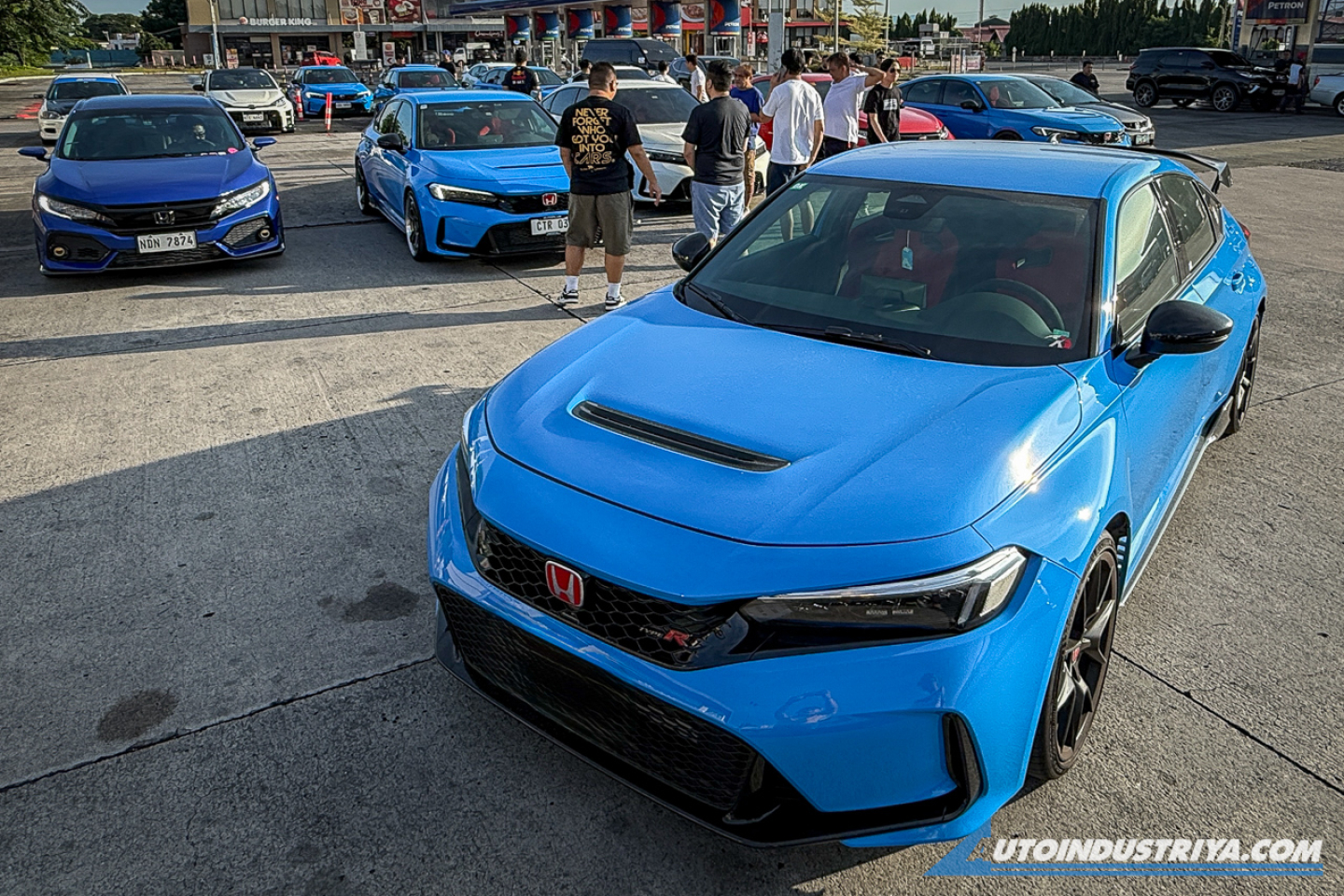 tRophy - For the love of the red R badge