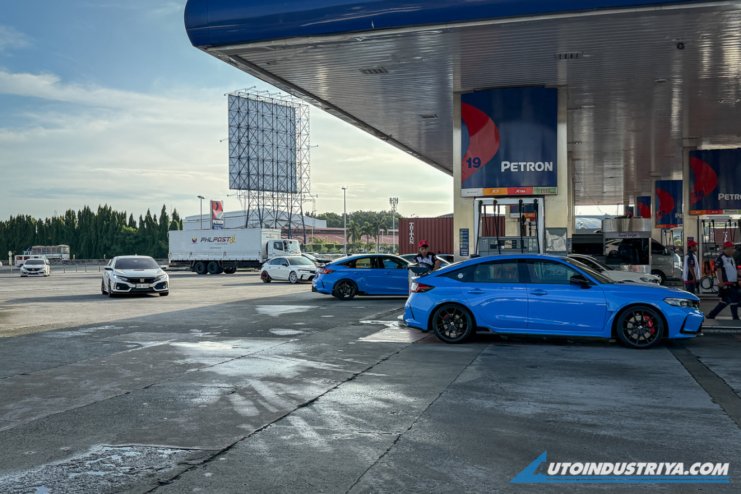 tRophy - For the love of the red R badge