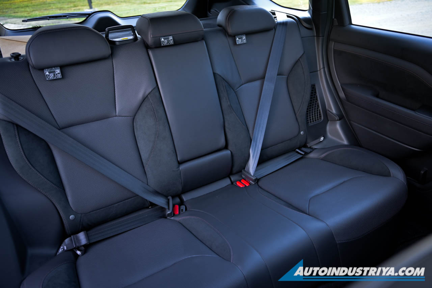 Subaru Forester e-Boxer Hybrid: Electrified to go the distance