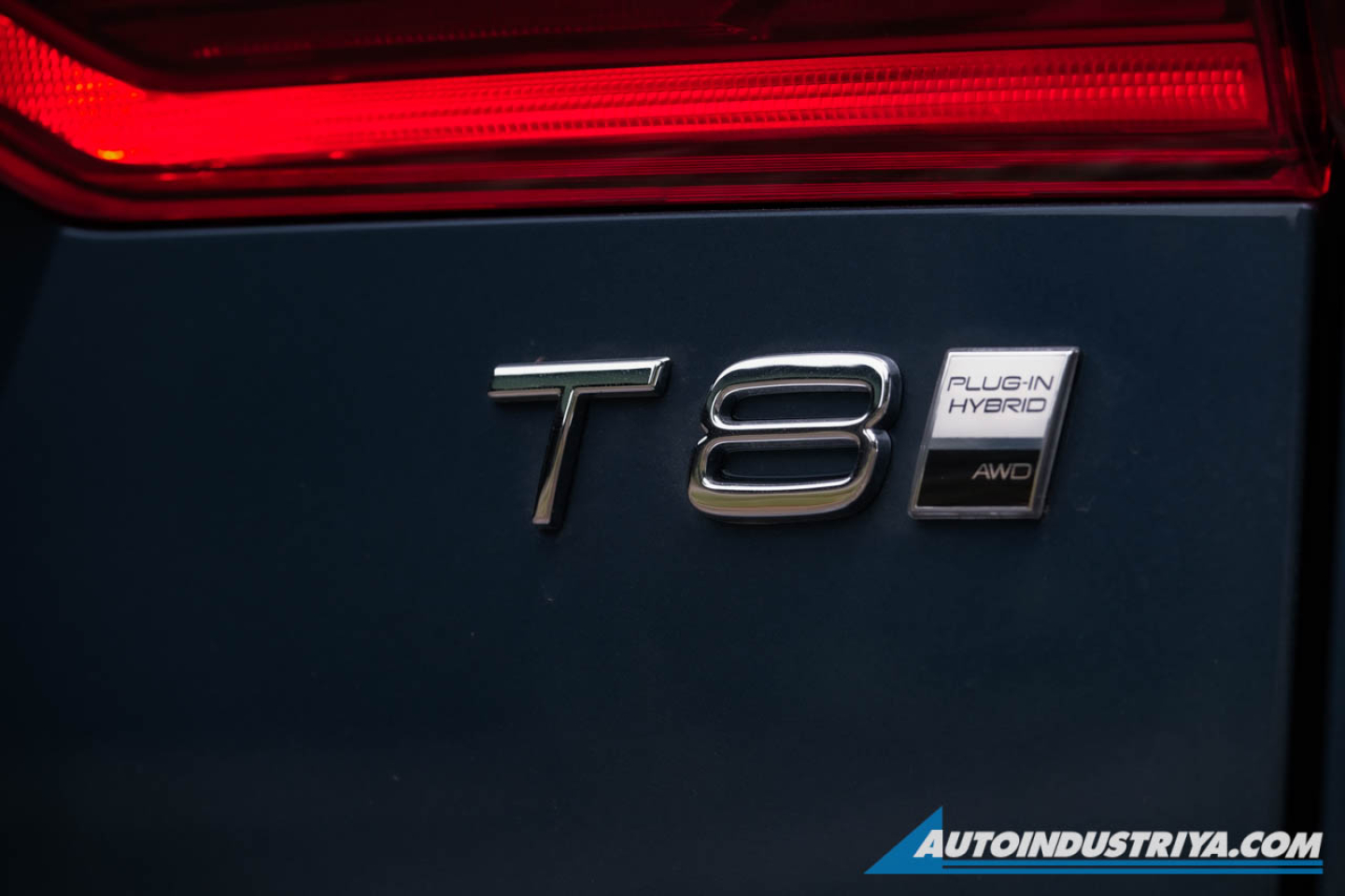 2025 Volvo XC60 T8 PHEV AWD