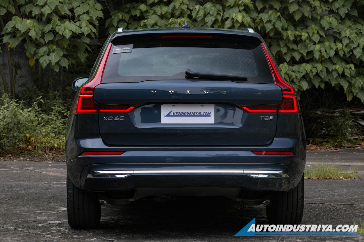 2025 Volvo XC60 T8 PHEV AWD