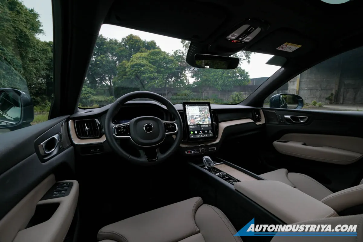 2025 Volvo XC60 T8 PHEV AWD