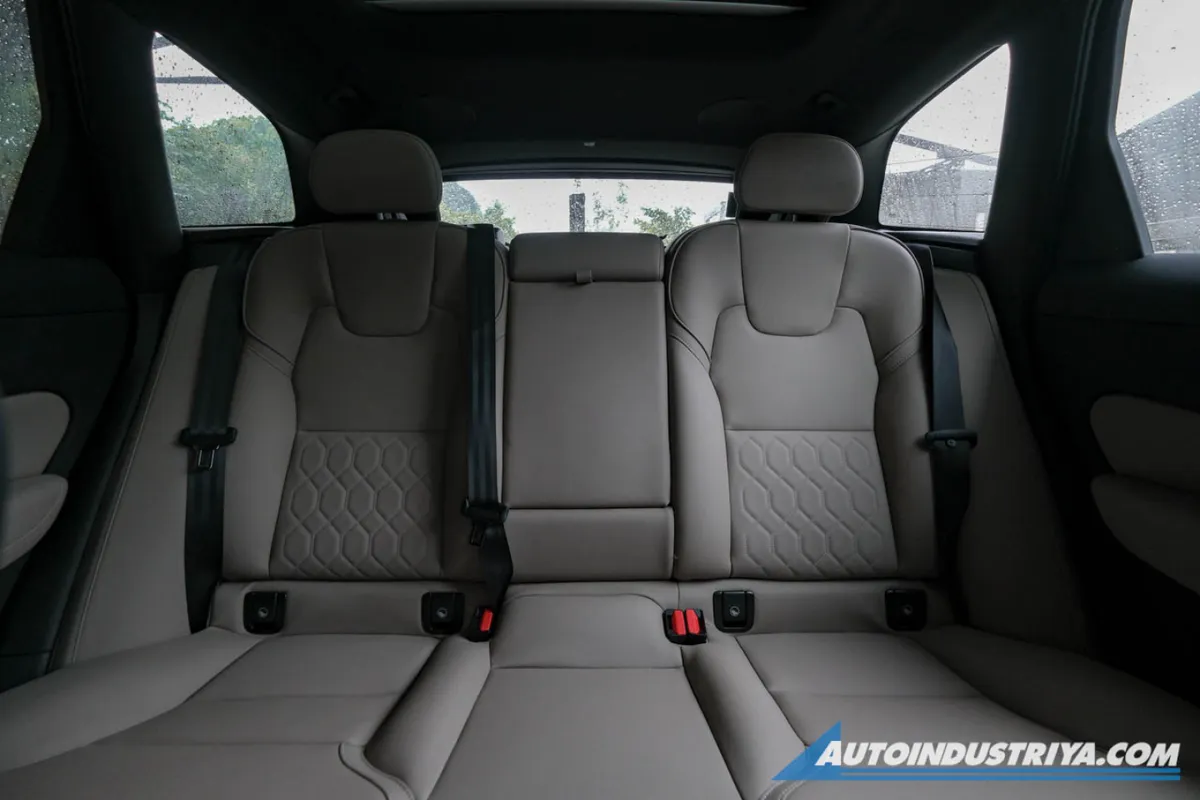 2025 Volvo XC60 T8 PHEV AWD