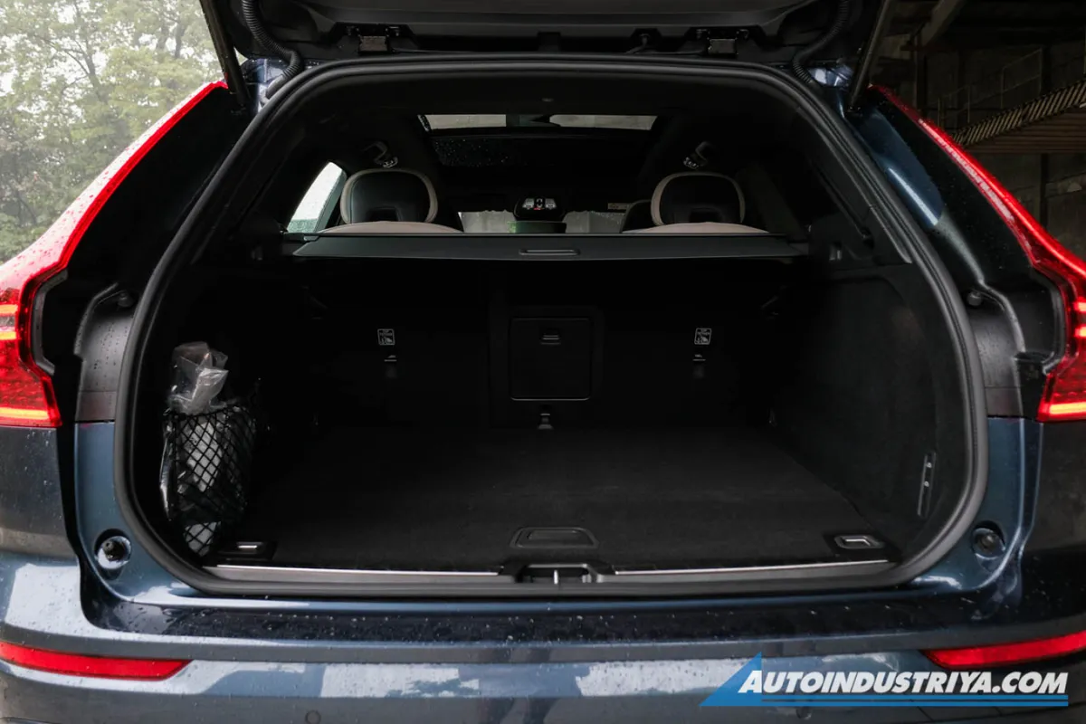 2025 Volvo XC60 T8 PHEV AWD