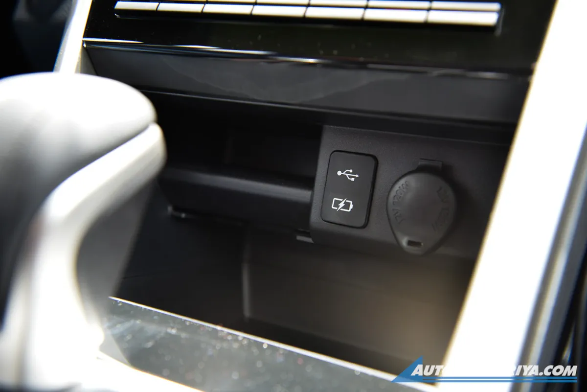 2026 Mitsubishi Xpander Cross (no text yet)