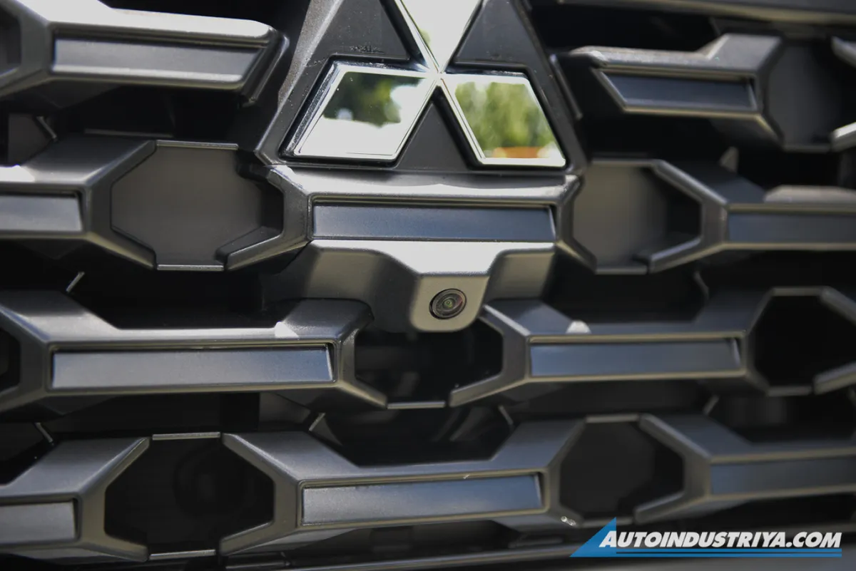 2026 Mitsubishi Xpander Cross (no text yet)