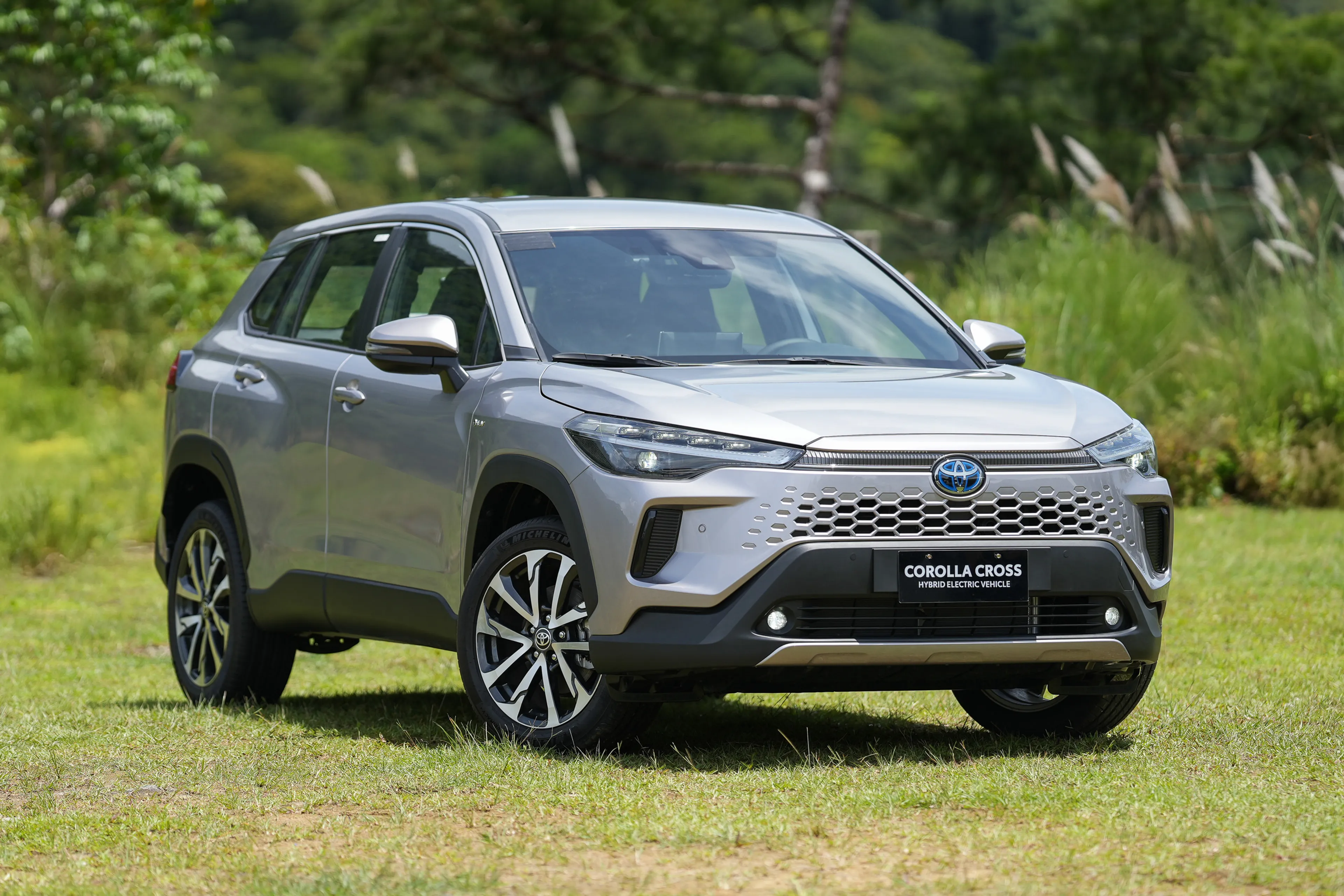 Toyota offers 2026 Corolla Cross V hybrid for under PHP 18K a month