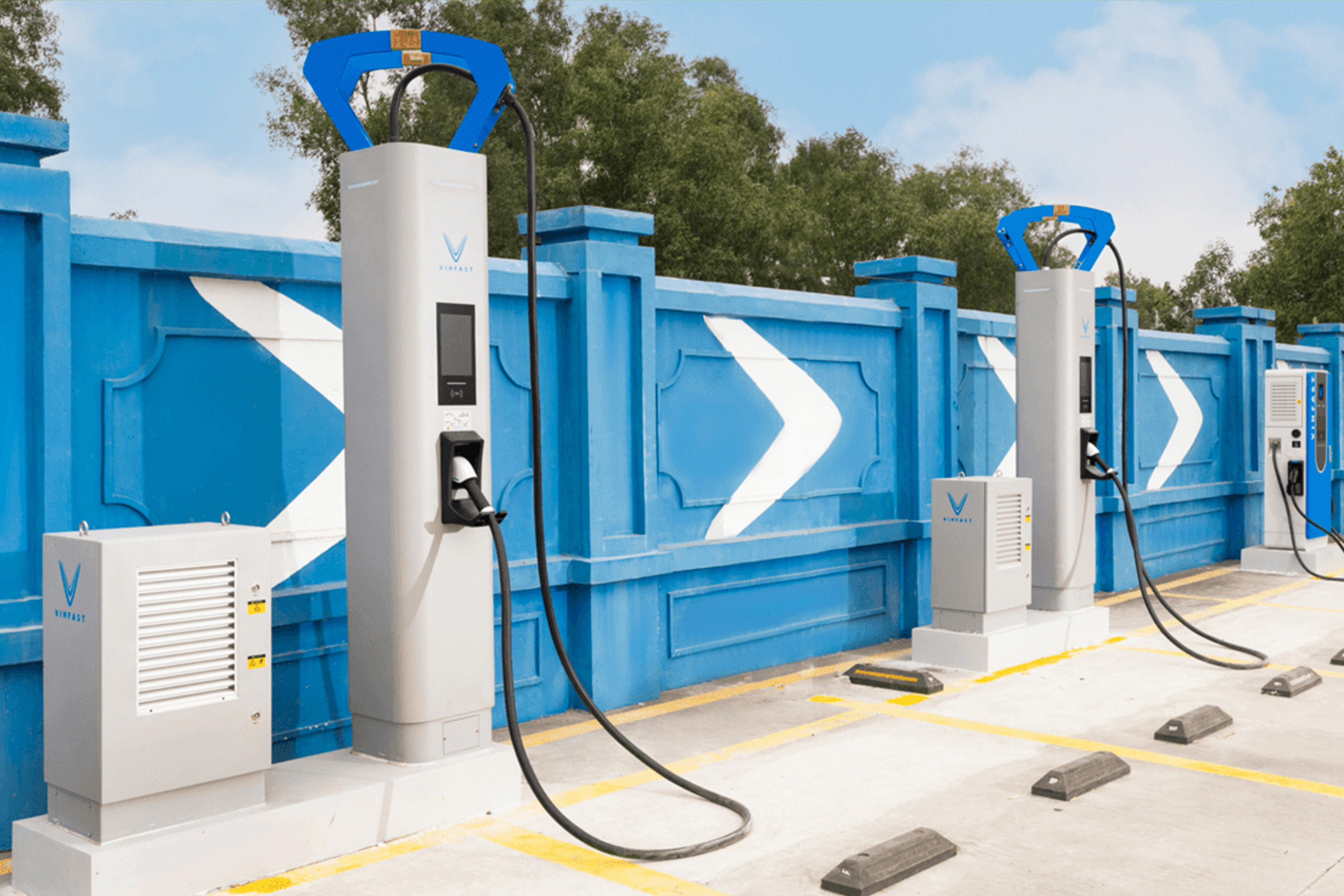 V-Green signs MOU with Bataan Gov't and Clean Fuel to install EV charging, battery swapping stations