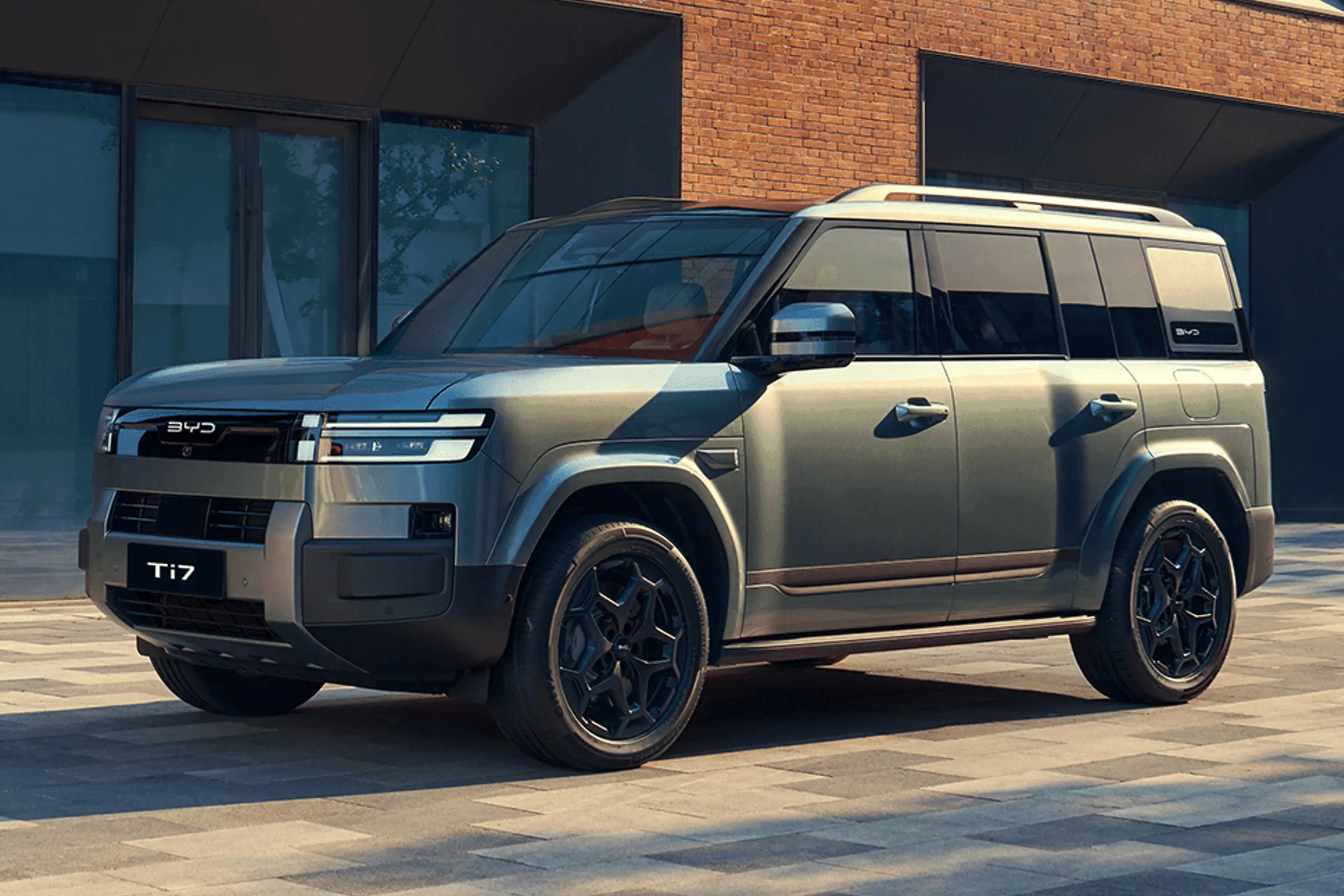 BYD builds its own Defender with Ti7 PHEV
