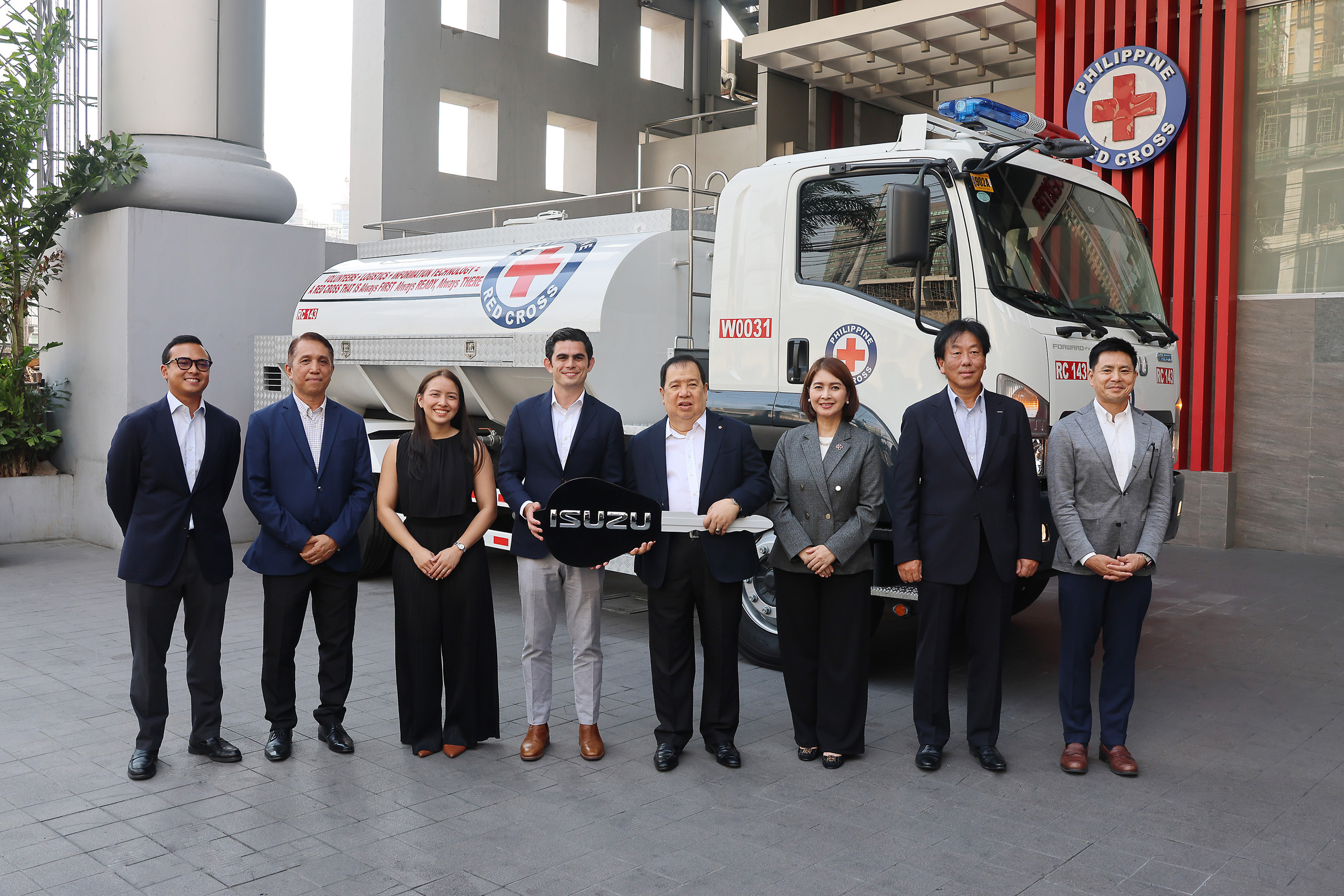 Philippine Red Cross receives Isuzu water truck from Ayala