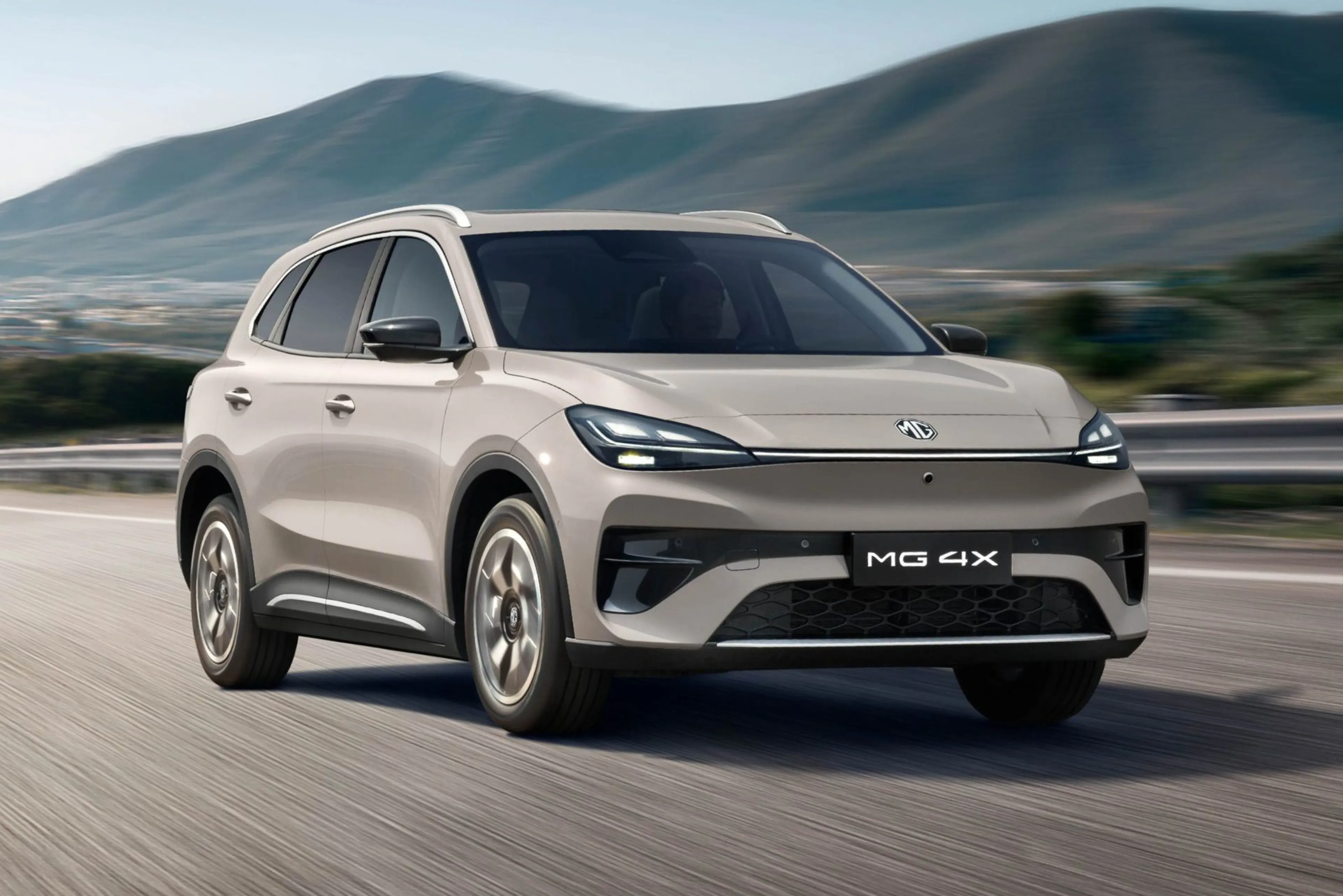 MG4X revealed as compact EV crossover with up to 610 km of range