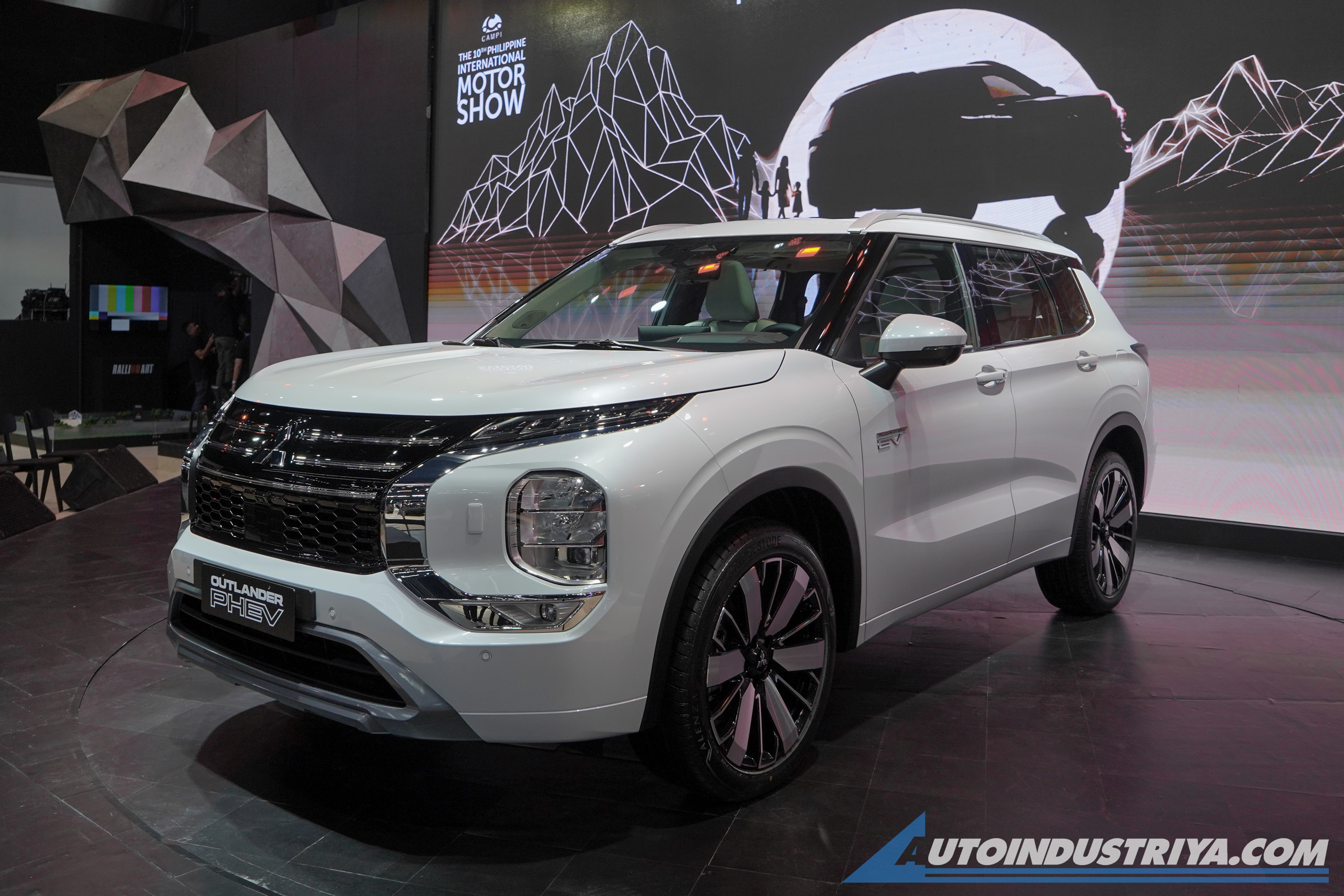 PIMS 2026: Mitsubishi Outlander PHEV previewed ahead of August launch