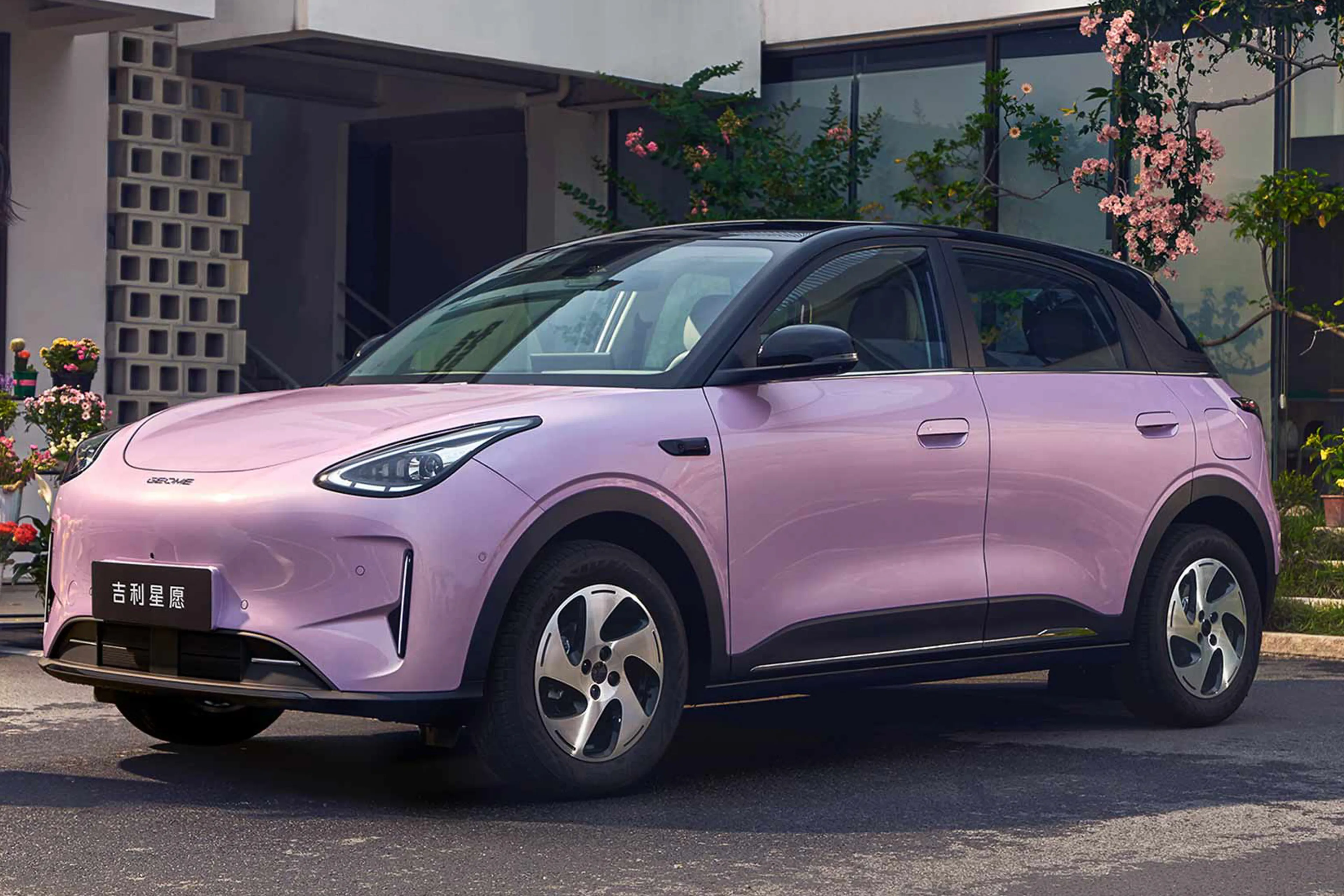Geely updates EX2 EV with up to 480 km of range