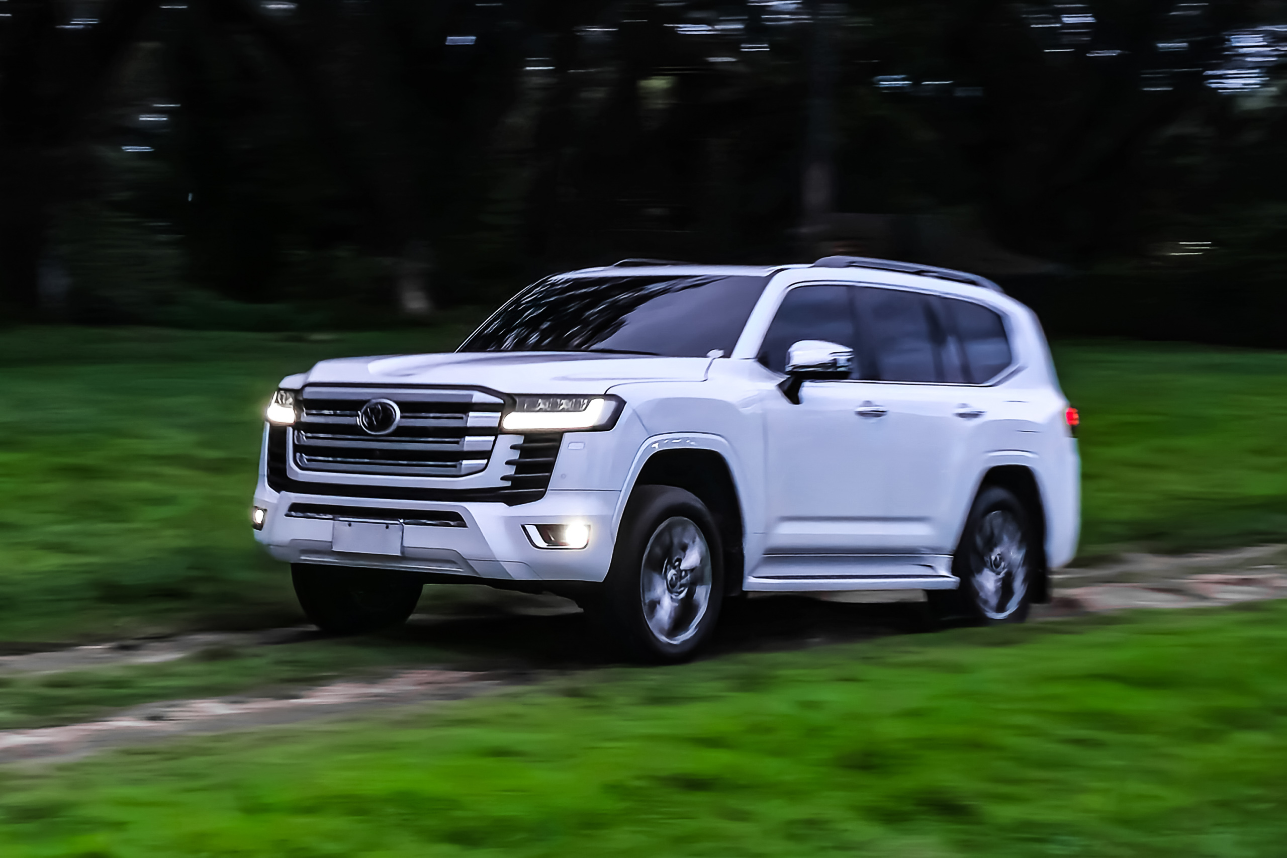 Toyota PH starts retail sales of 2026 Land Cruiser 300 Hybrid |  AutoIndustriya