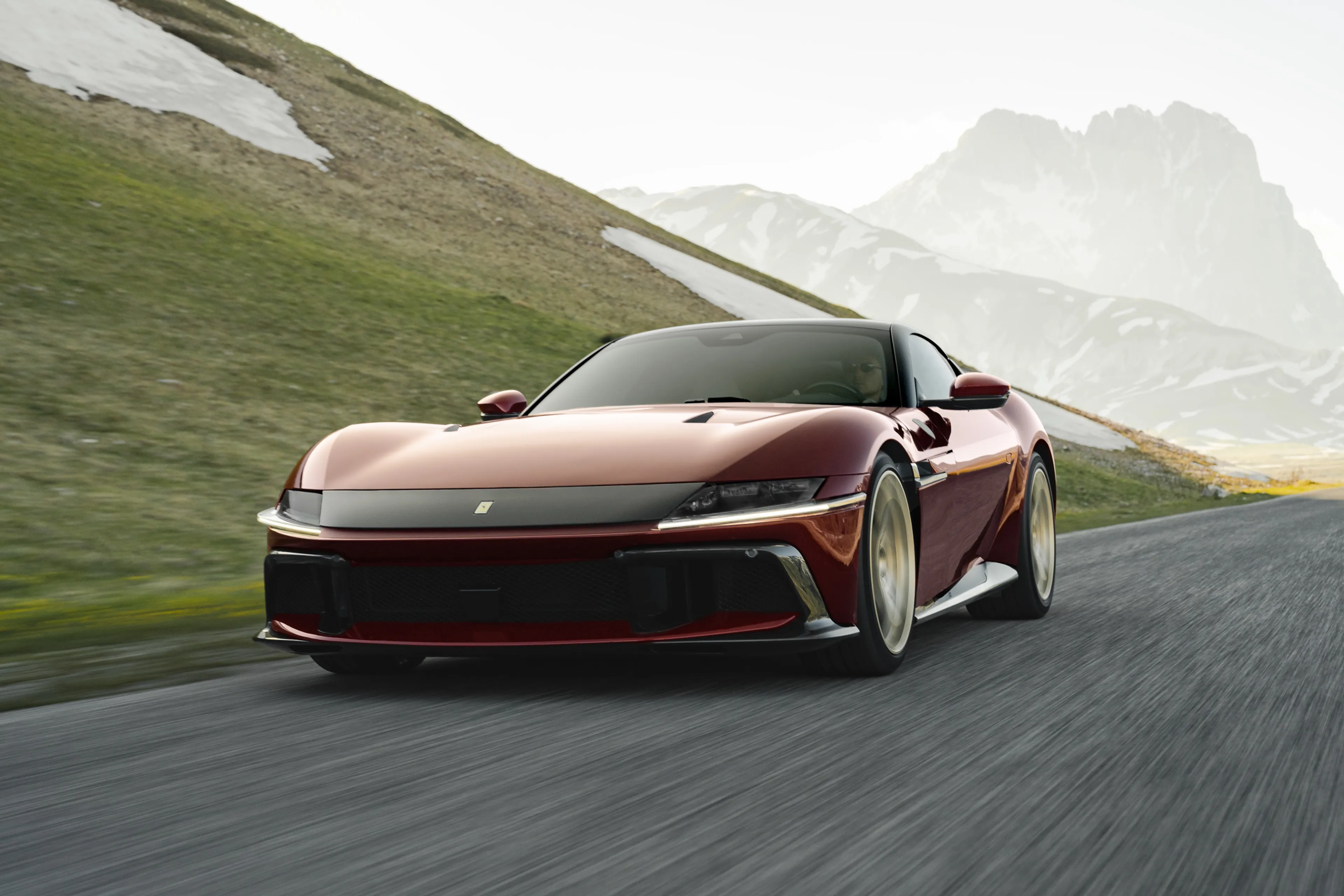 Ferrari (sort of) brings back the manual for 12Cilindri Manuale