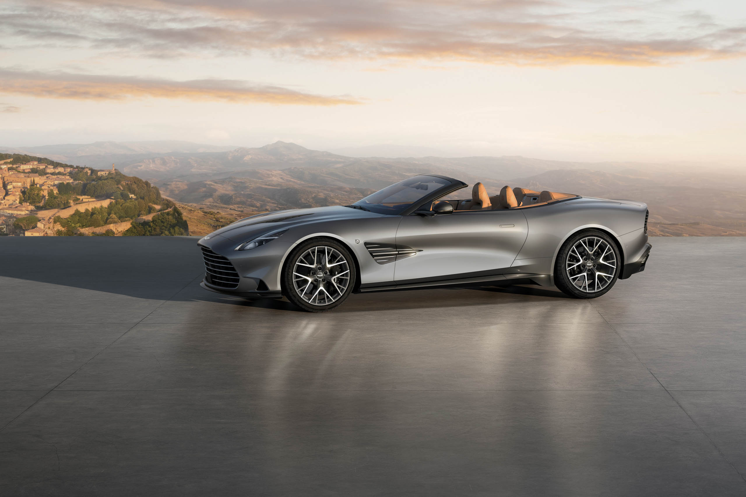 Aston Martin unveils Vanquish 25th anniversary edition; limited to