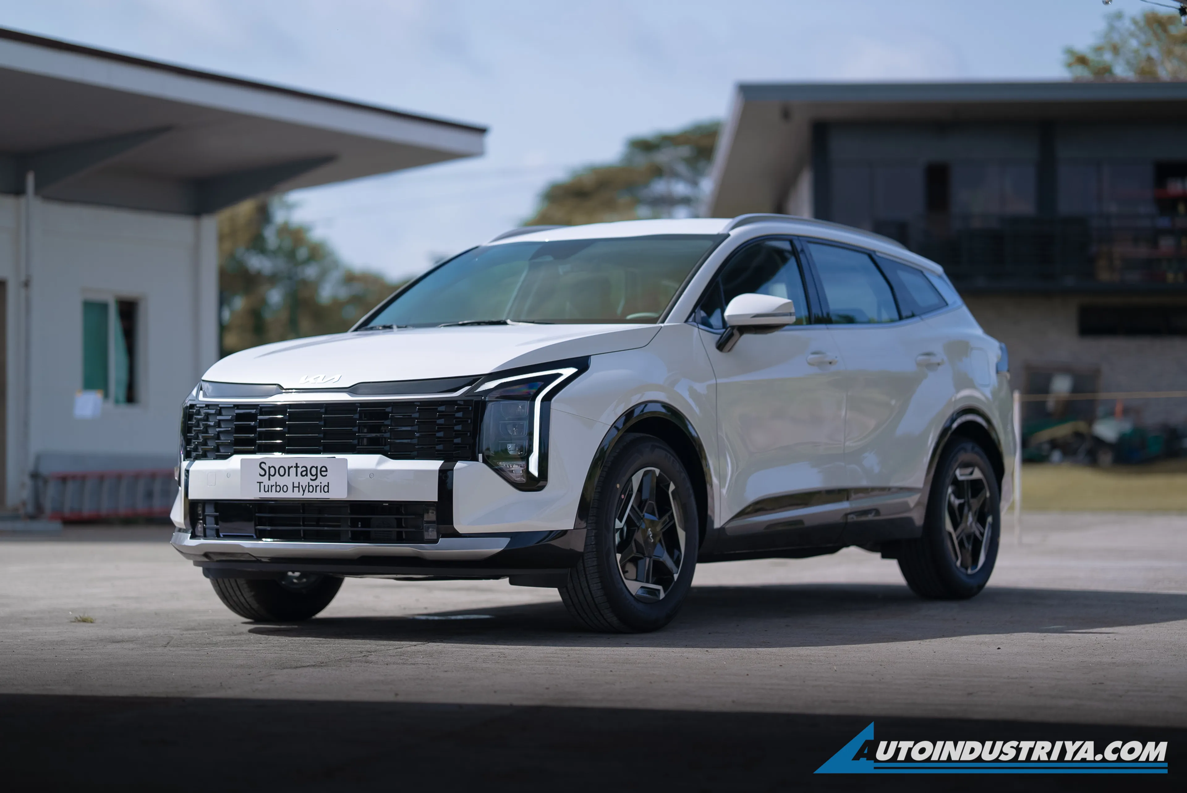 Kia Sportage makes turbo hybrid comeback, begins at PHP 1.978M