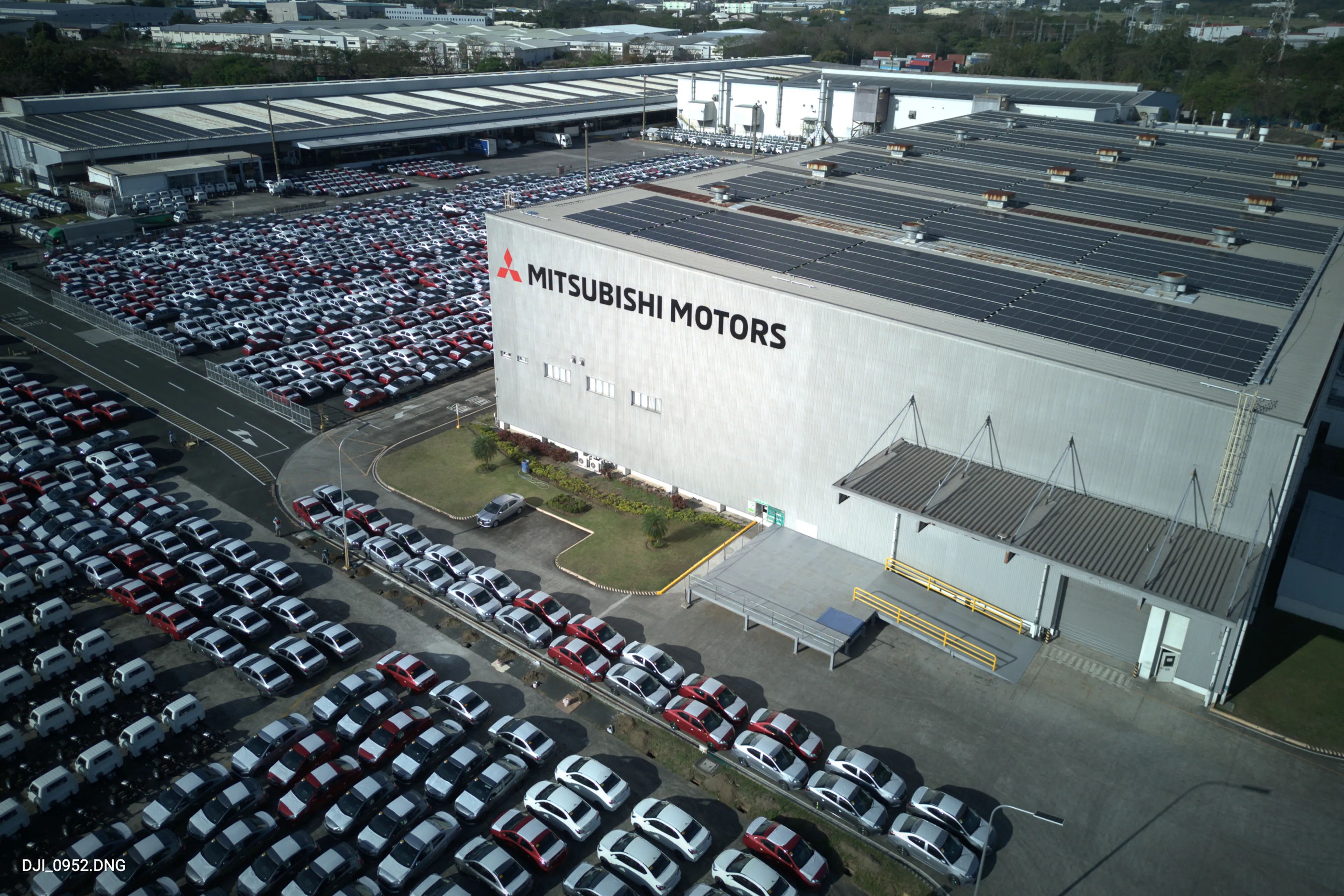 Mitsubishi PH welcomes EVIS program, reaffirms commitment to build hybrids