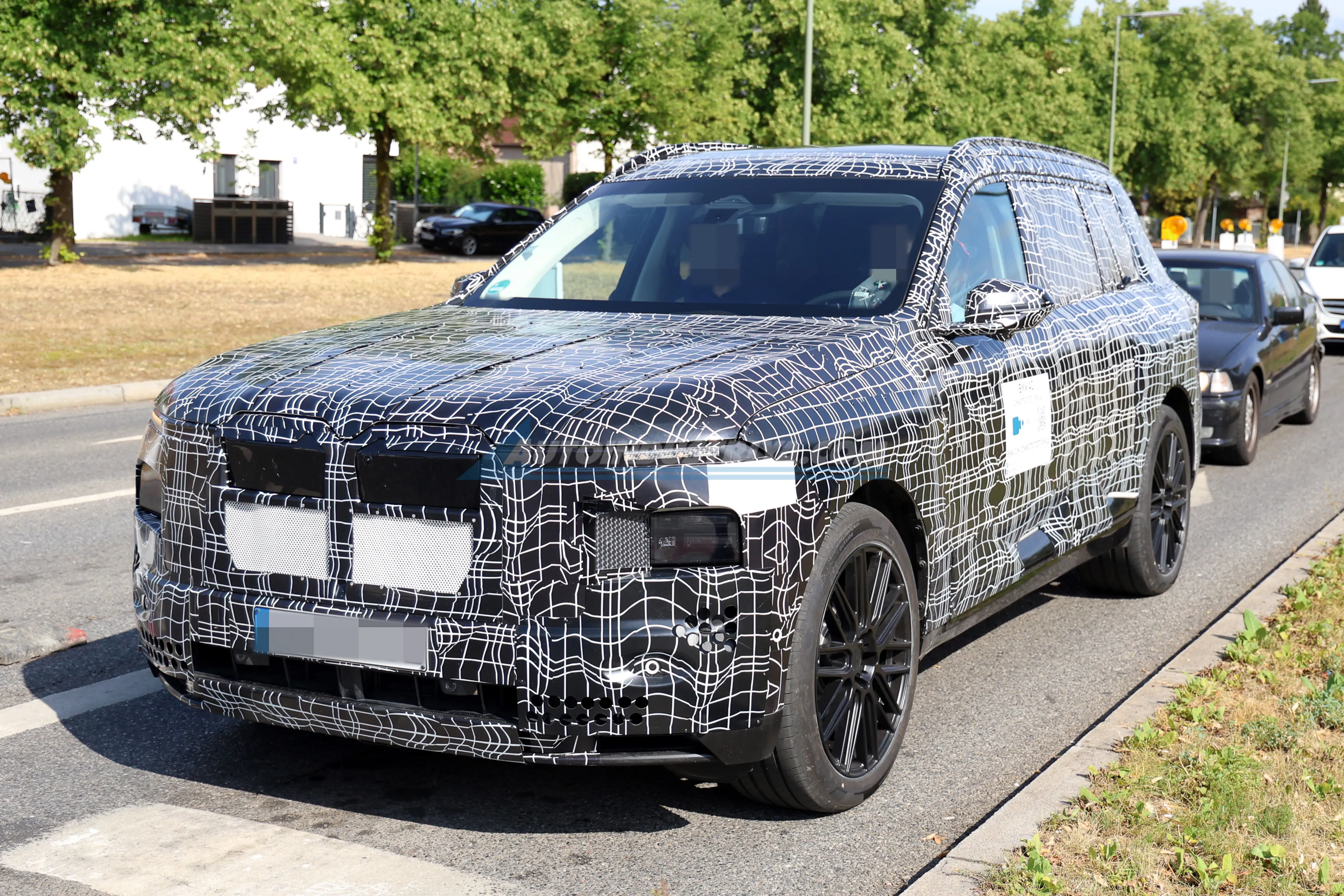 SPIED: All-new BMW X7 spotted once more in iX7 EV form