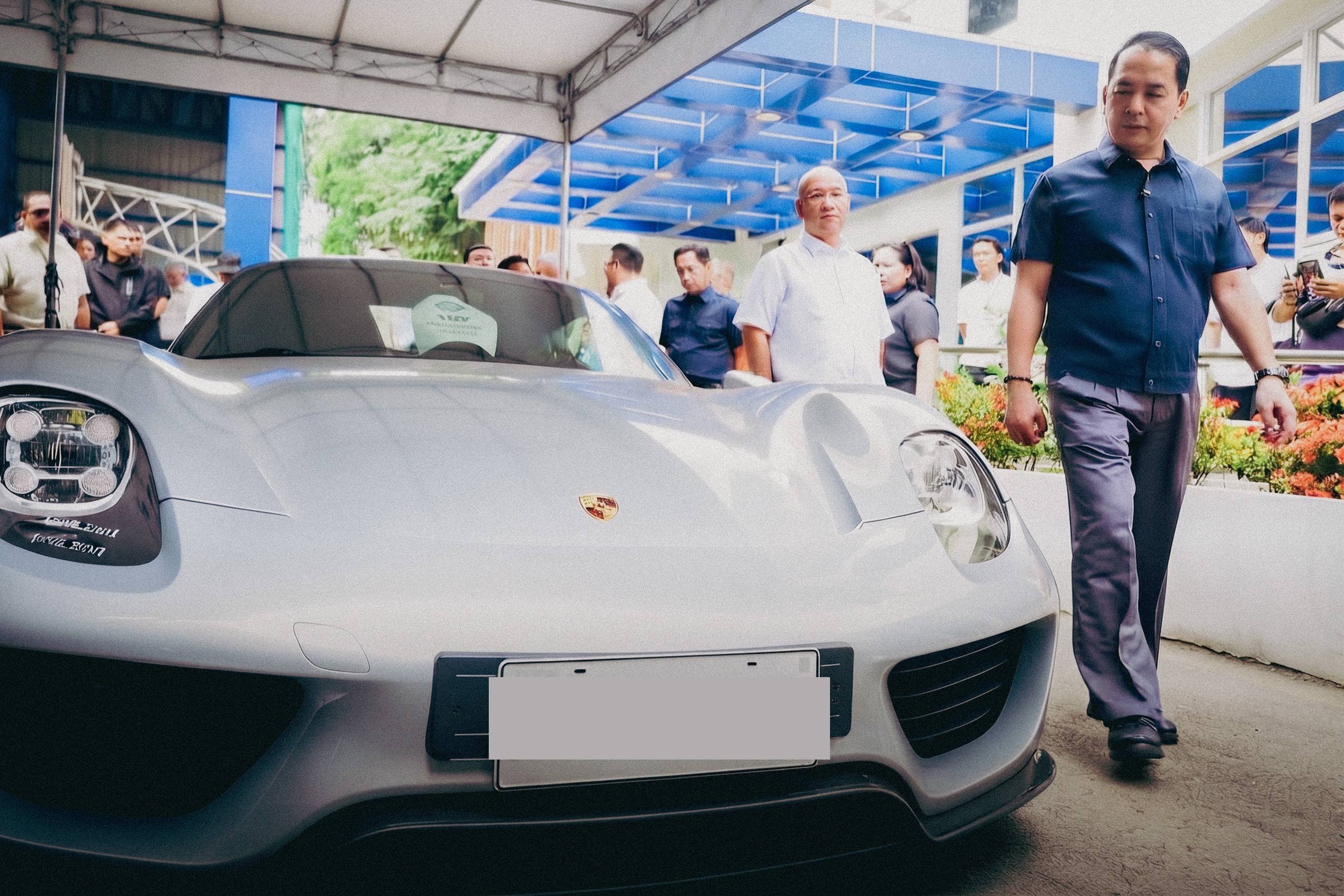 Driver of "plateswapped" Porsche 918 gets license revoked
