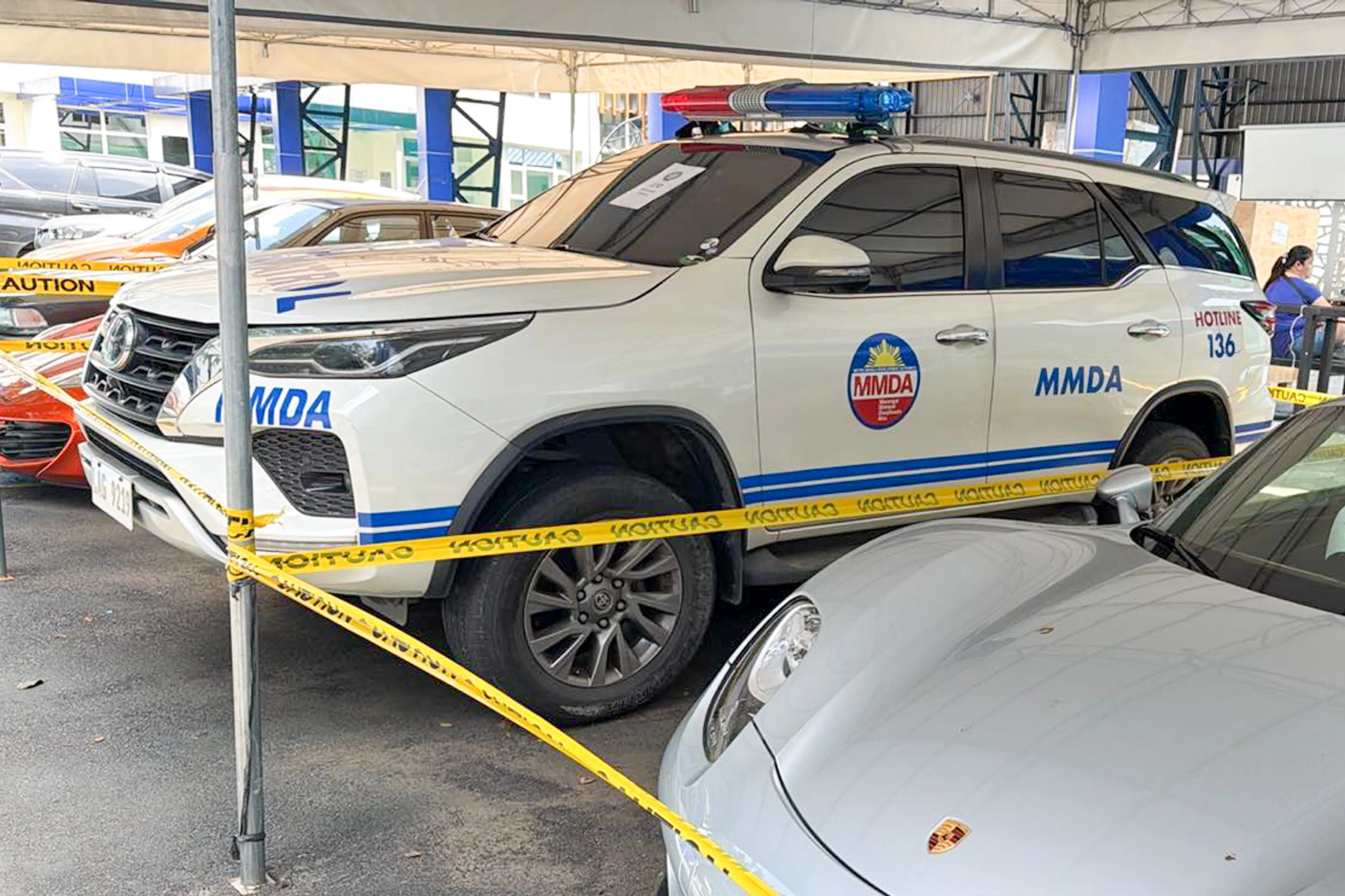 MMDA GM Torre surrenders patrol car over EDSA Busway misuse, mismatched plates