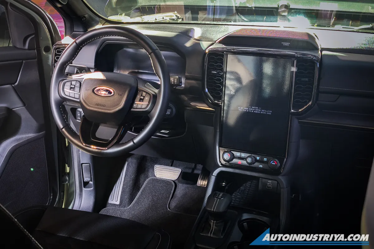 Ford Everest Platinum V6 interior