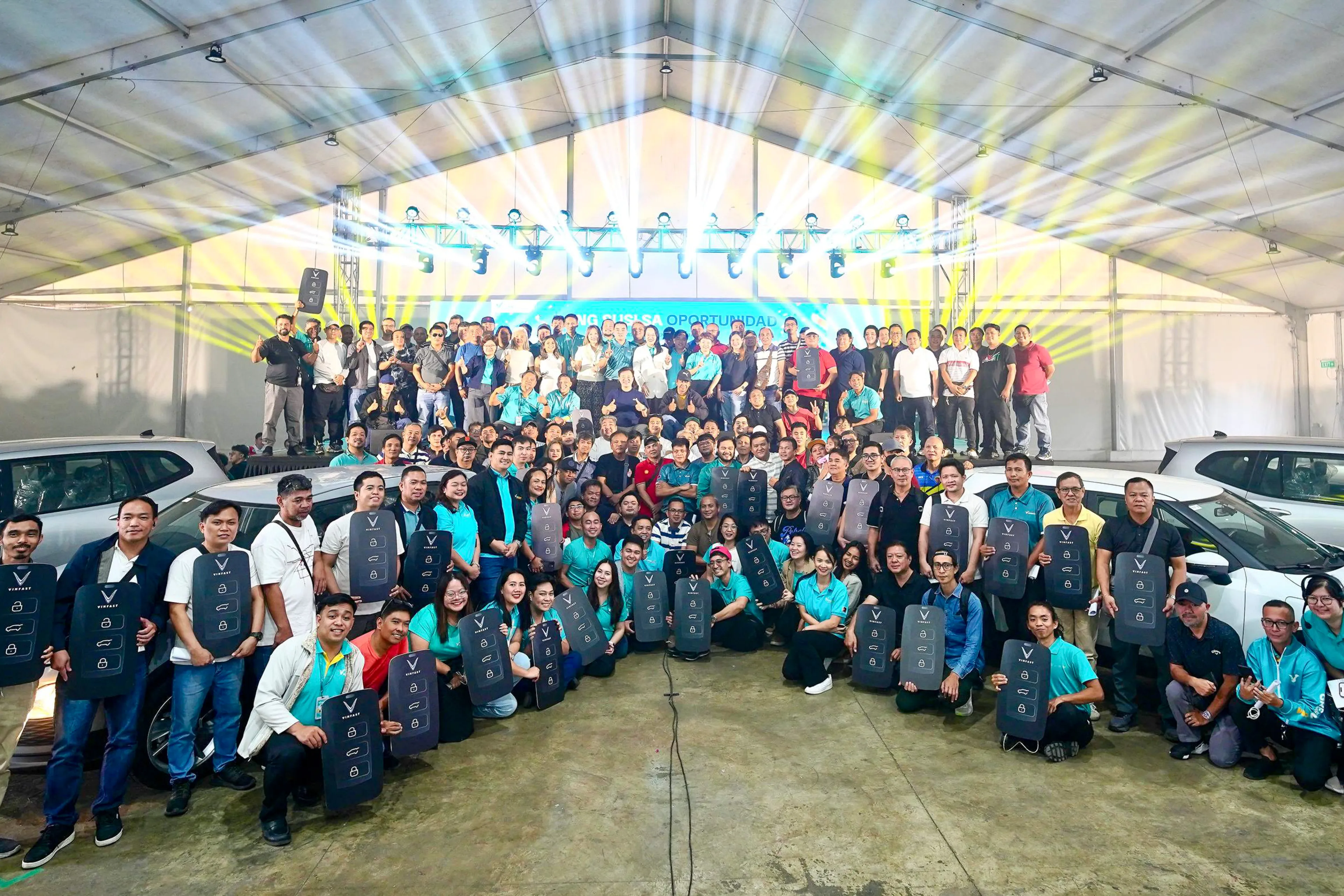 Green GSM PH hands over 1,000 VinFast EVs to drivers