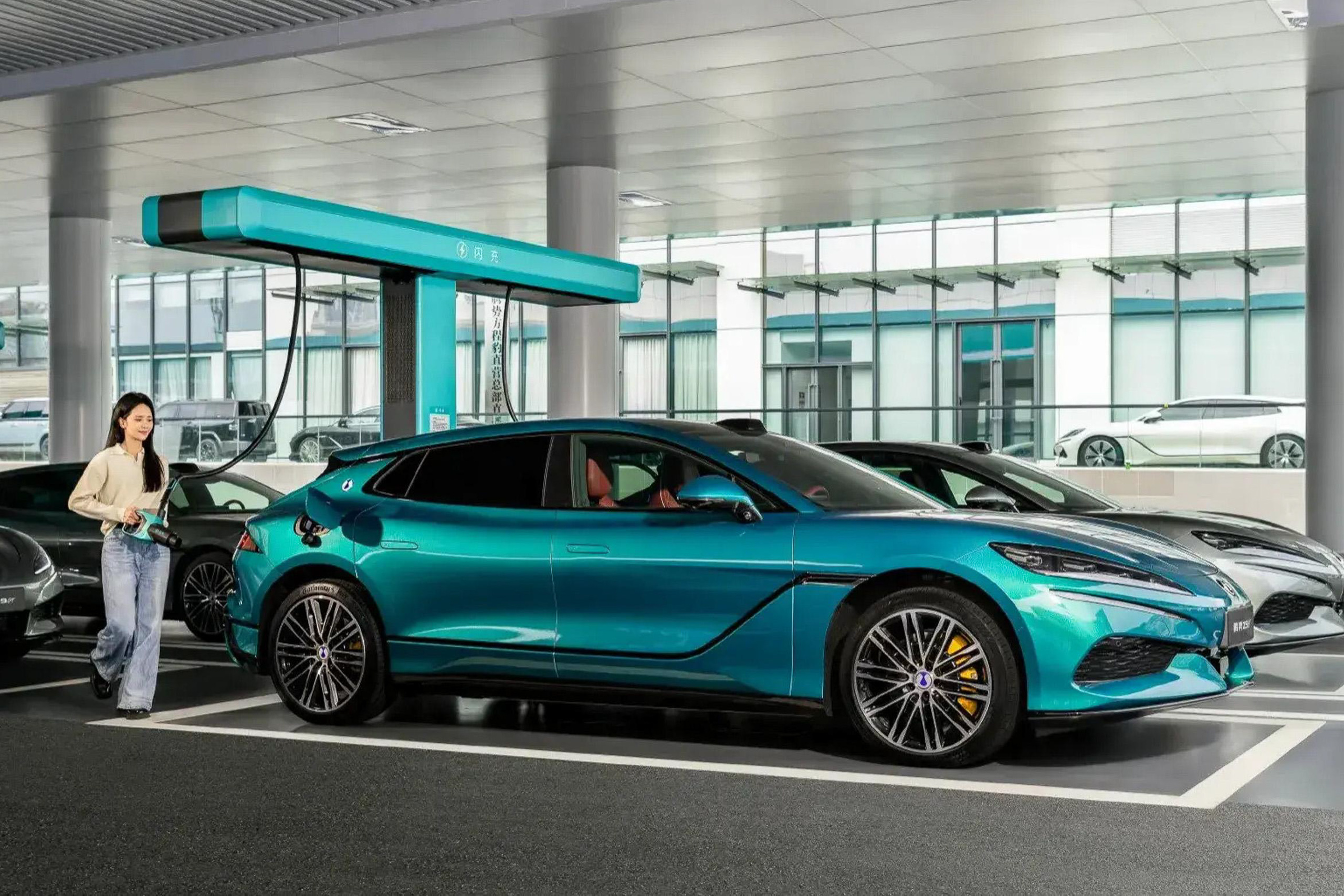 BYD's 1,500 kW Flash Charging coming to PH in 2027