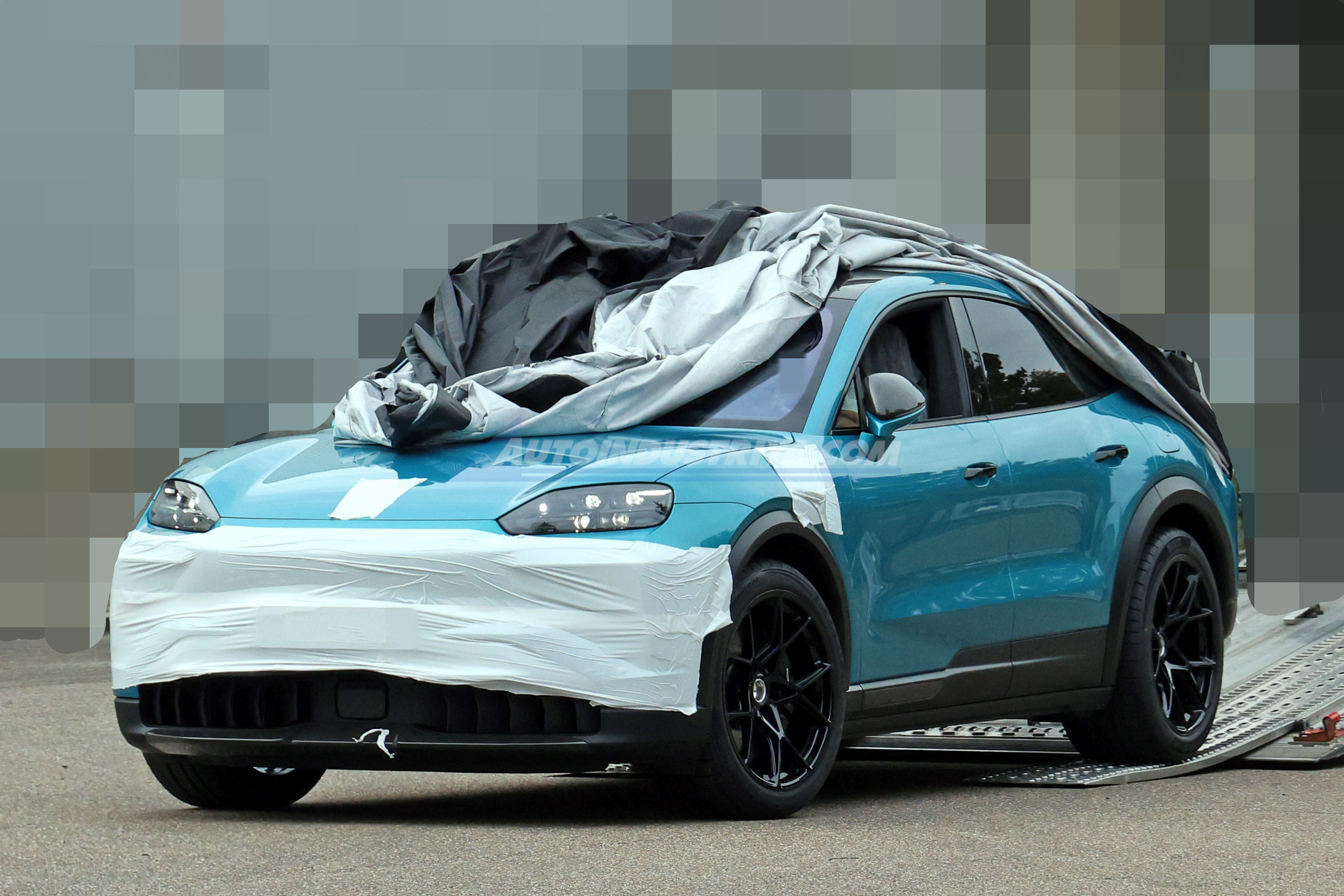 SPIED: Is Porsche building a more powerful Cayenne Turbo Coupe Electric?