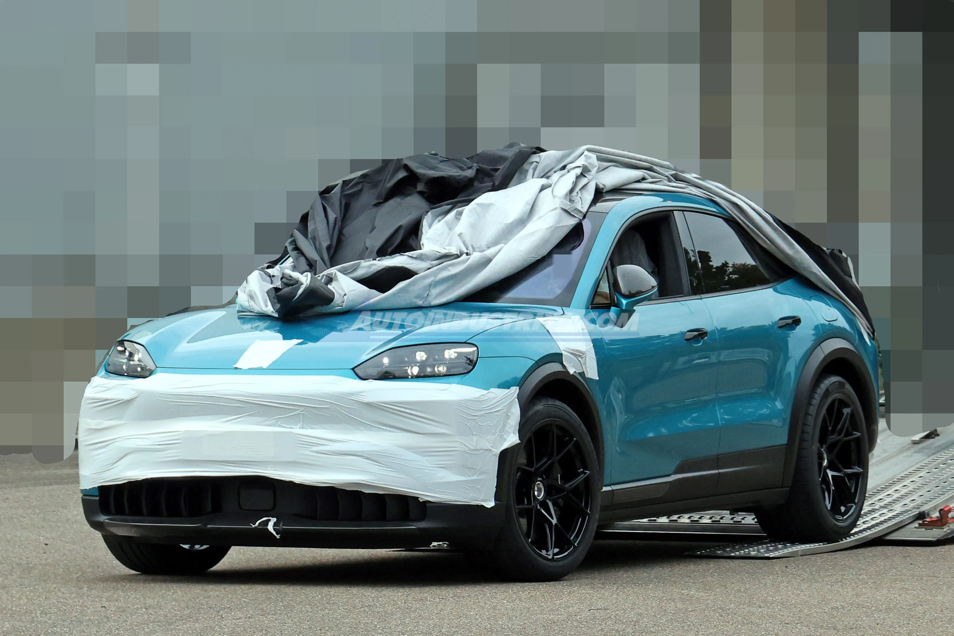 SPIED: Is Porsche building a more powerful Cayenne Turbo Coupe Electric?